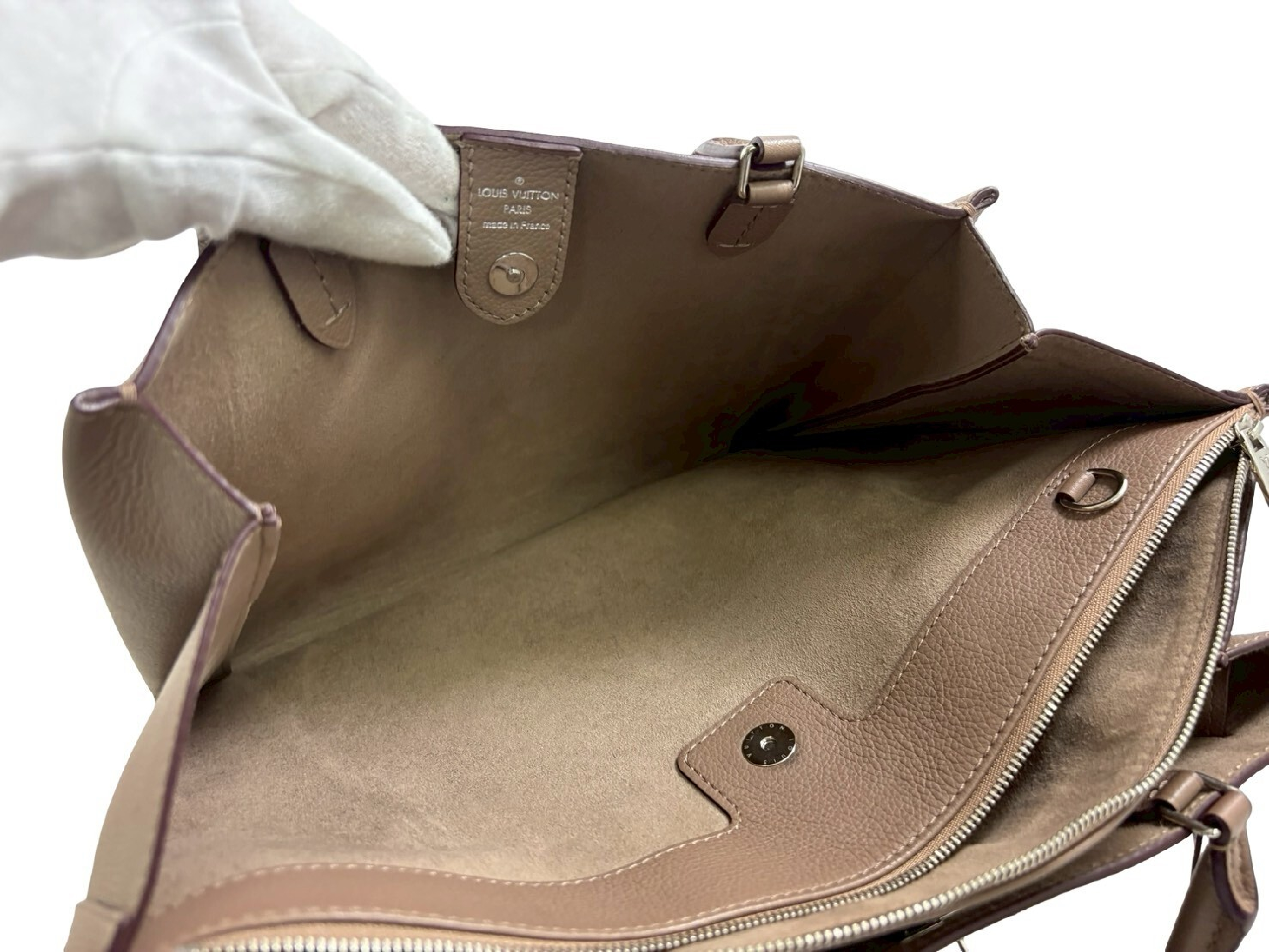 Lock Me Tote AR3107 Tote Bag — view 9