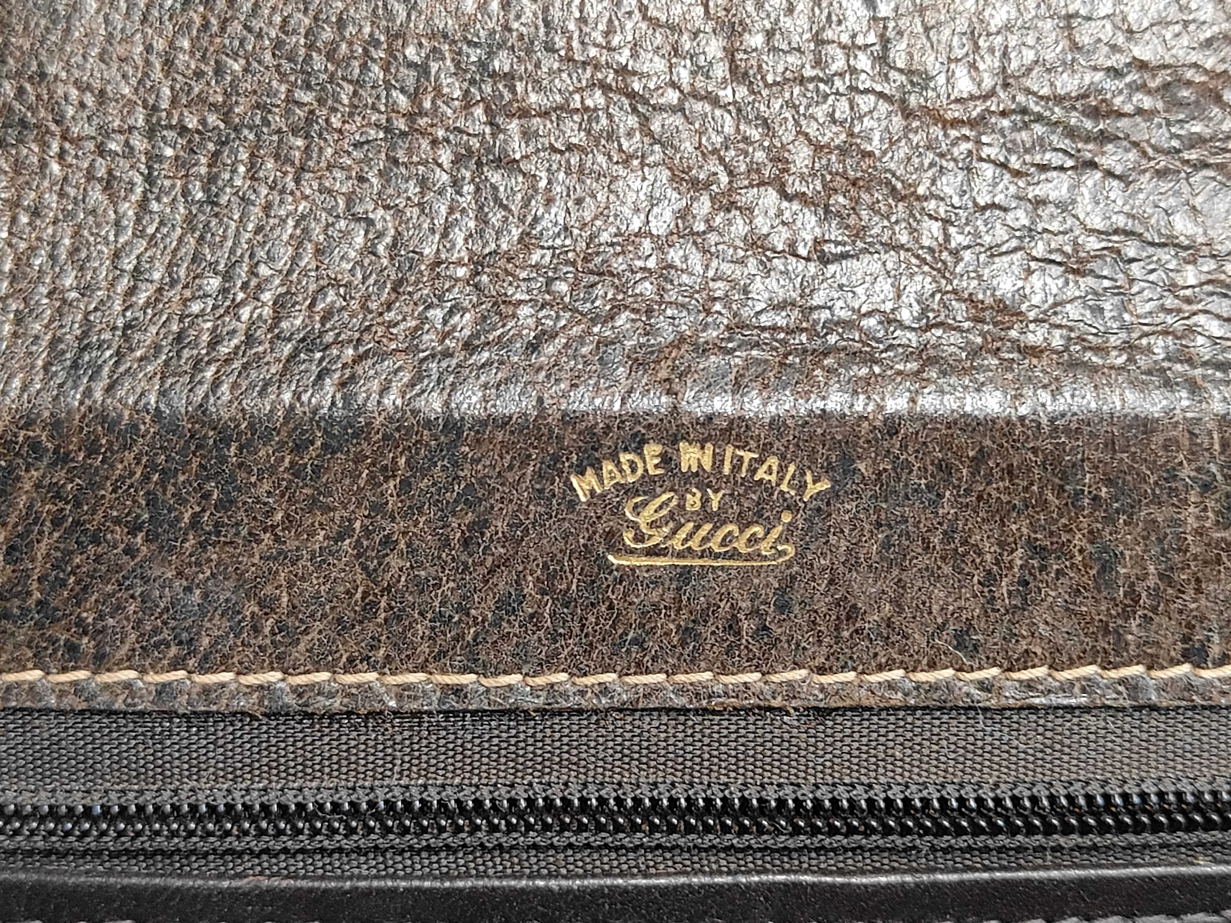 GG Supreme Old Shoulder Bag — view 7