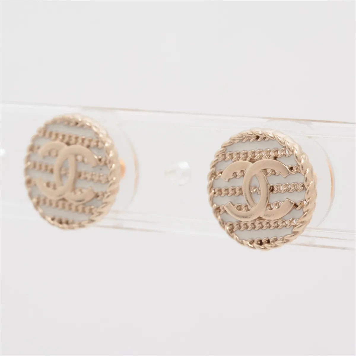 Coco Mark F19C Earrings (Pair) GP Gold x White - — view 3