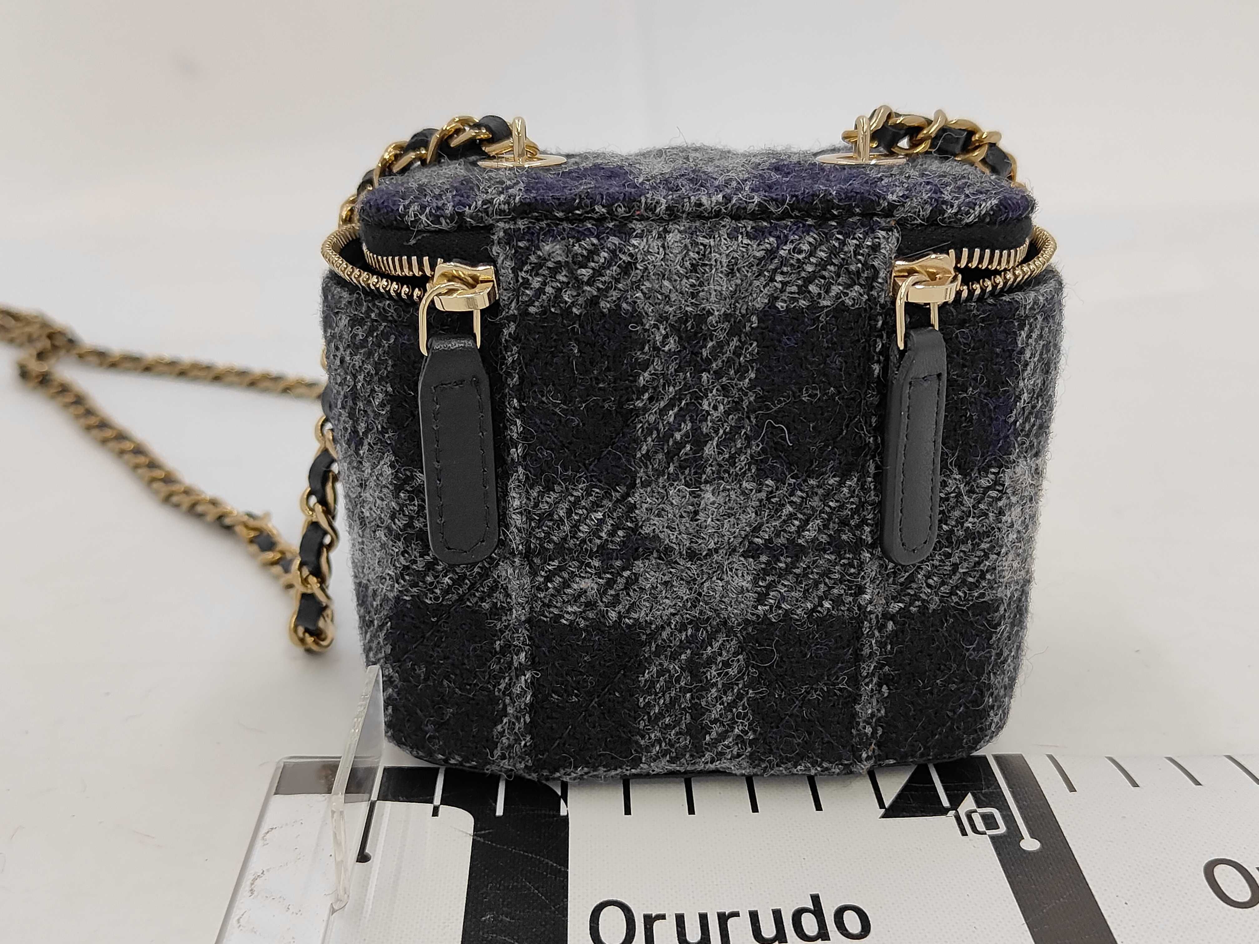 Mini Chain Shoulder Bag — view 2