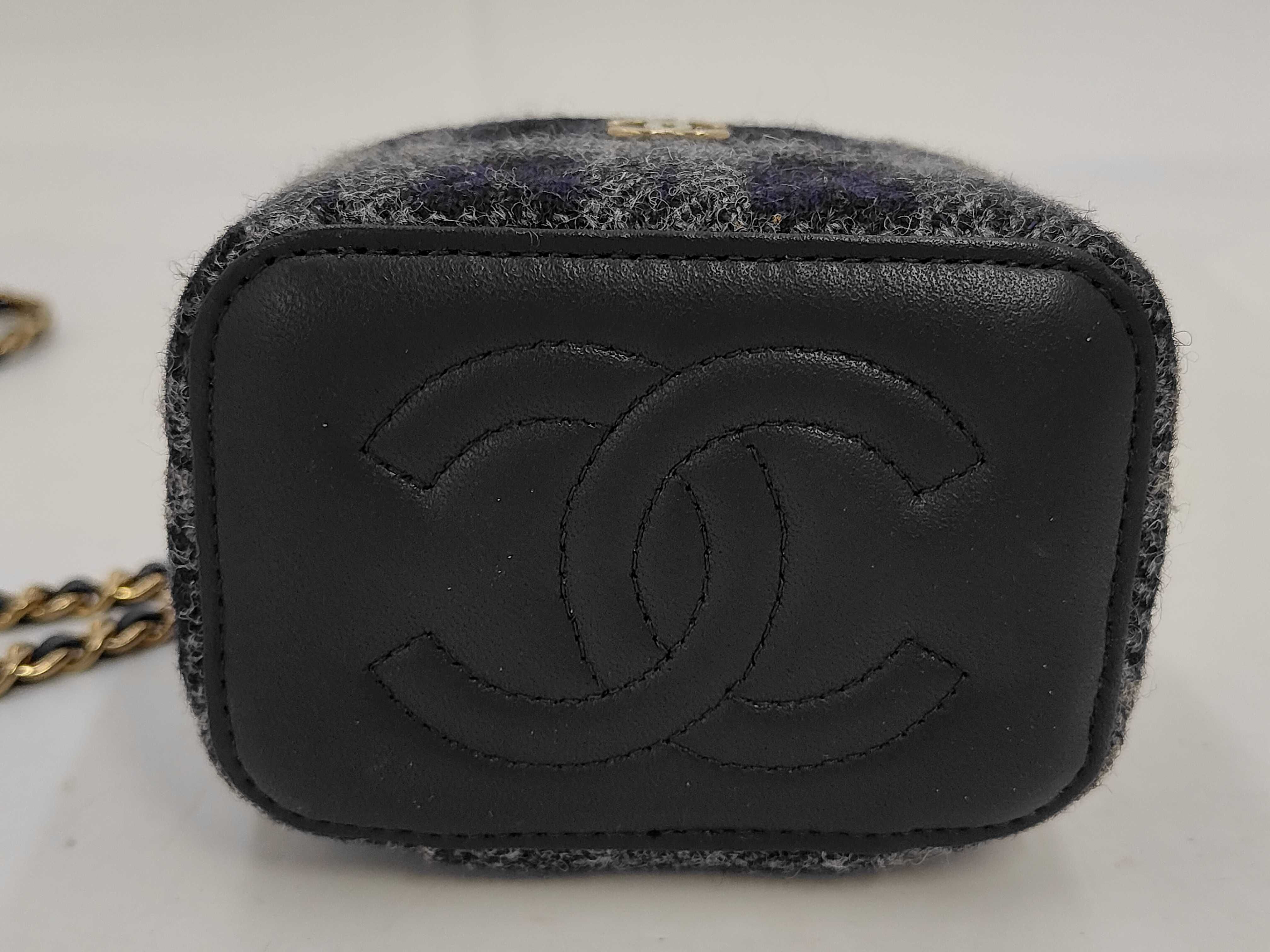 Mini Chain Shoulder Bag — view 4