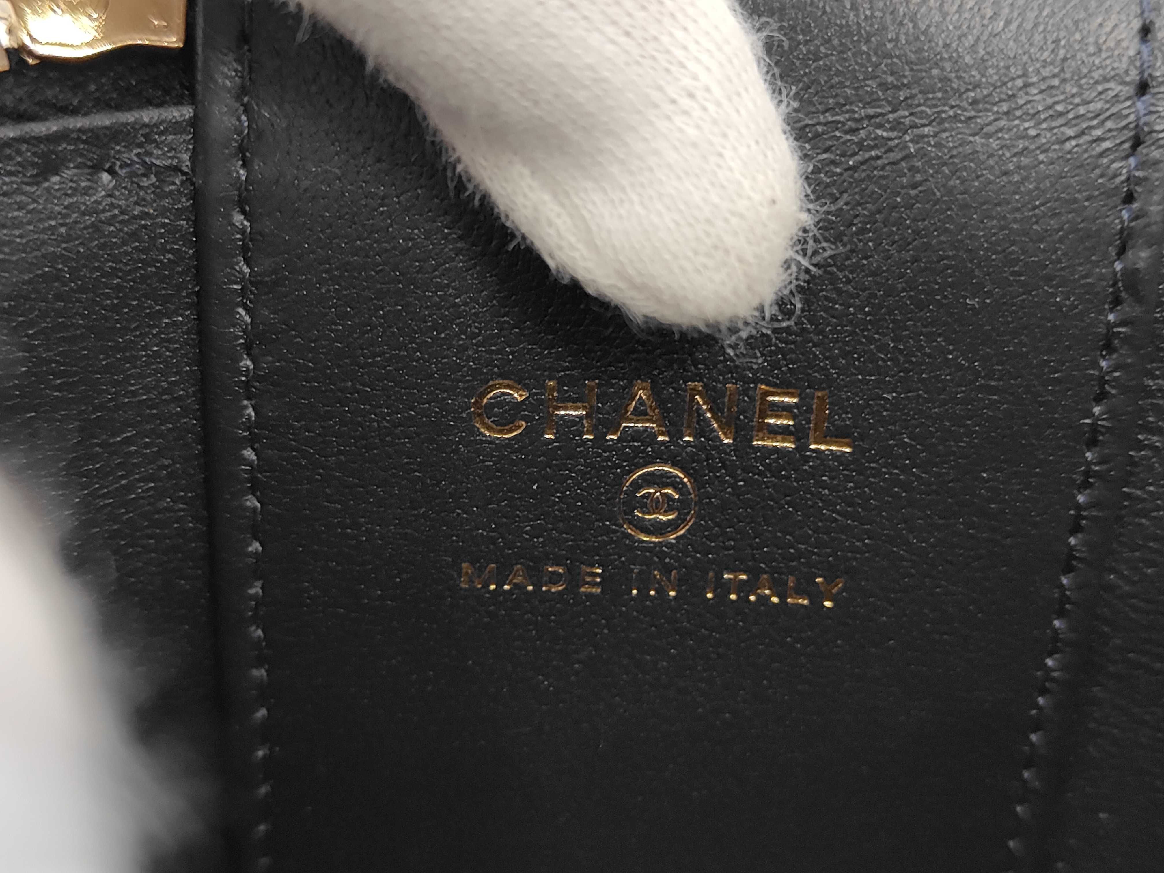 Mini Chain Shoulder Bag — view 9