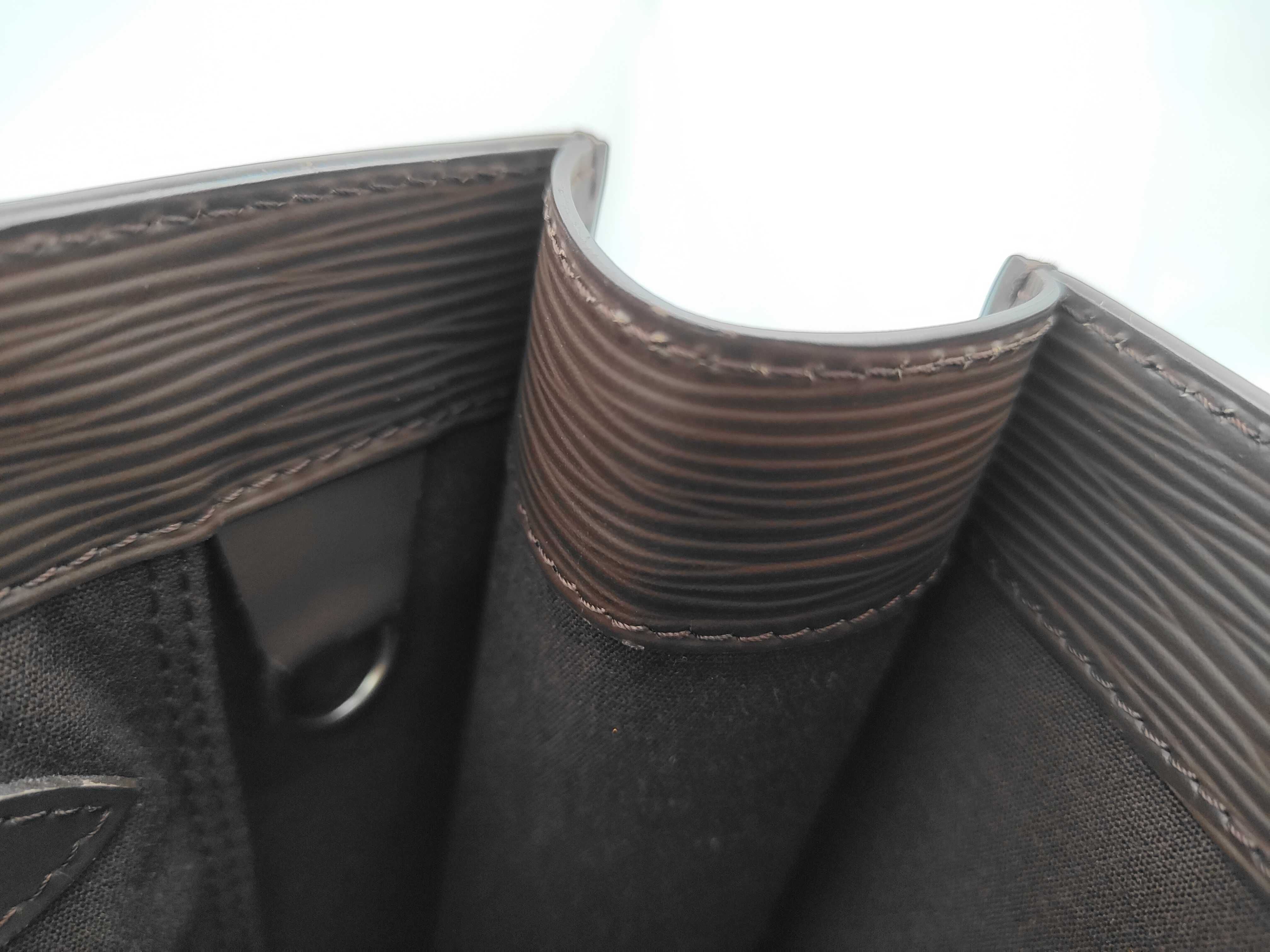 Epi Sac Plat PM Brown Tote Bag — view 12