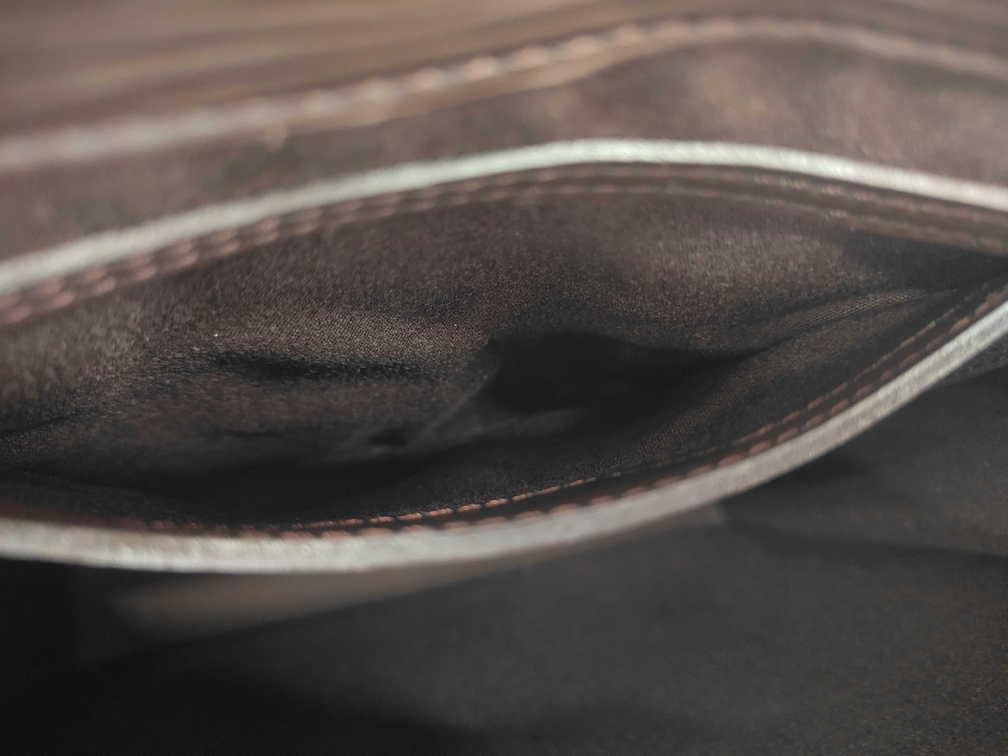 Epi Sac Plat PM Brown Tote Bag — view 9
