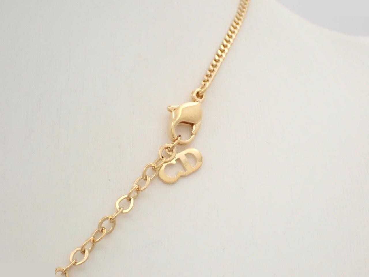 Other lines: Precious metal necklaces and pendants, chain approximately 42cm. — view 2
