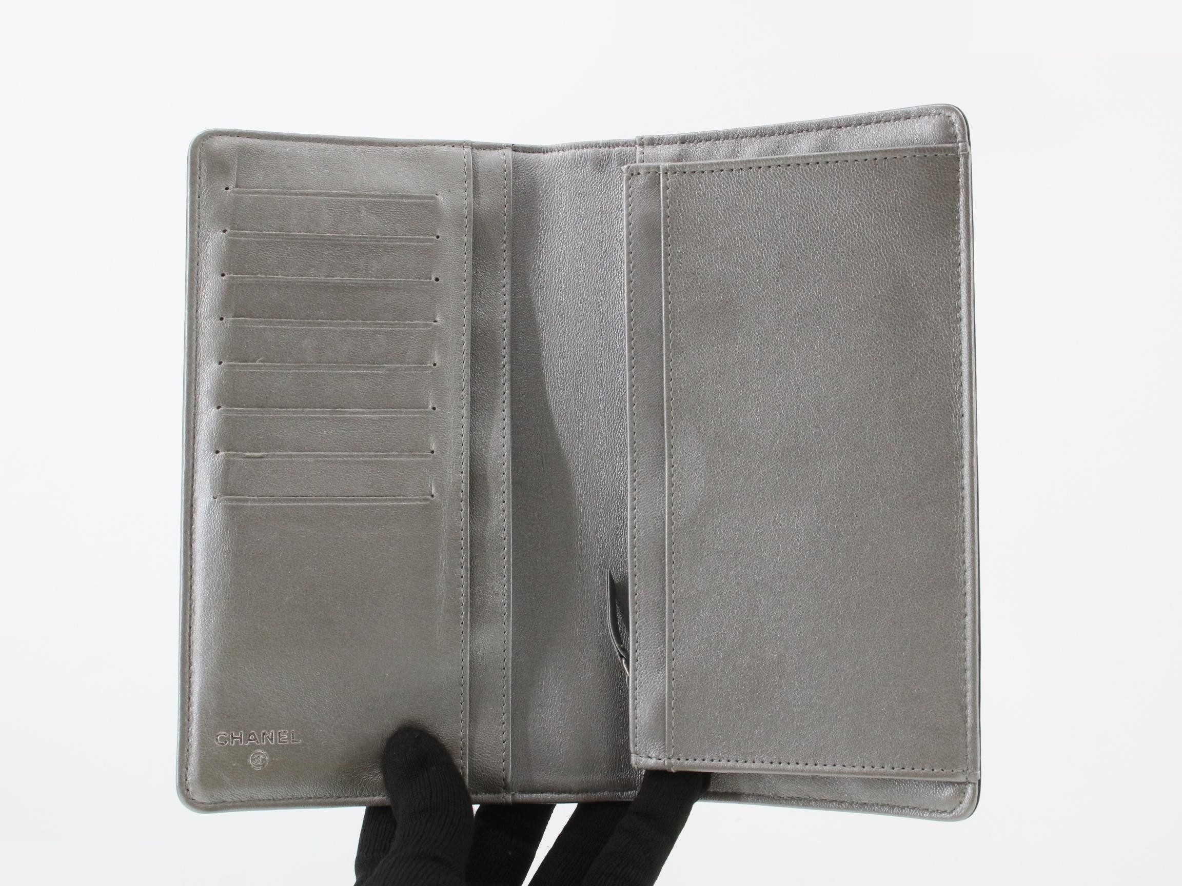 Camellia Leather Bi-fold Long Wallet, Black — view 4