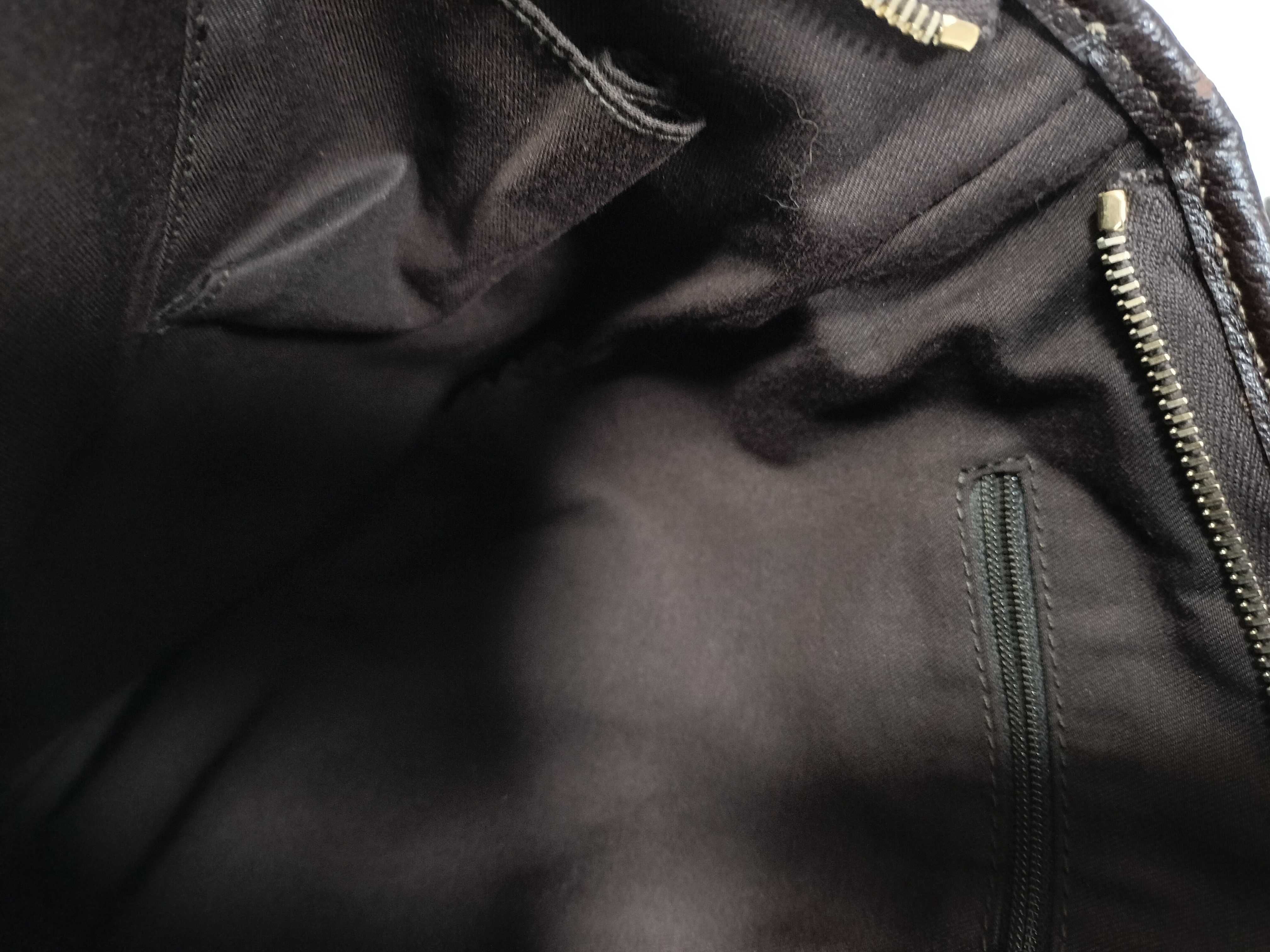 GG Canvas Shoulder Bag — view 11