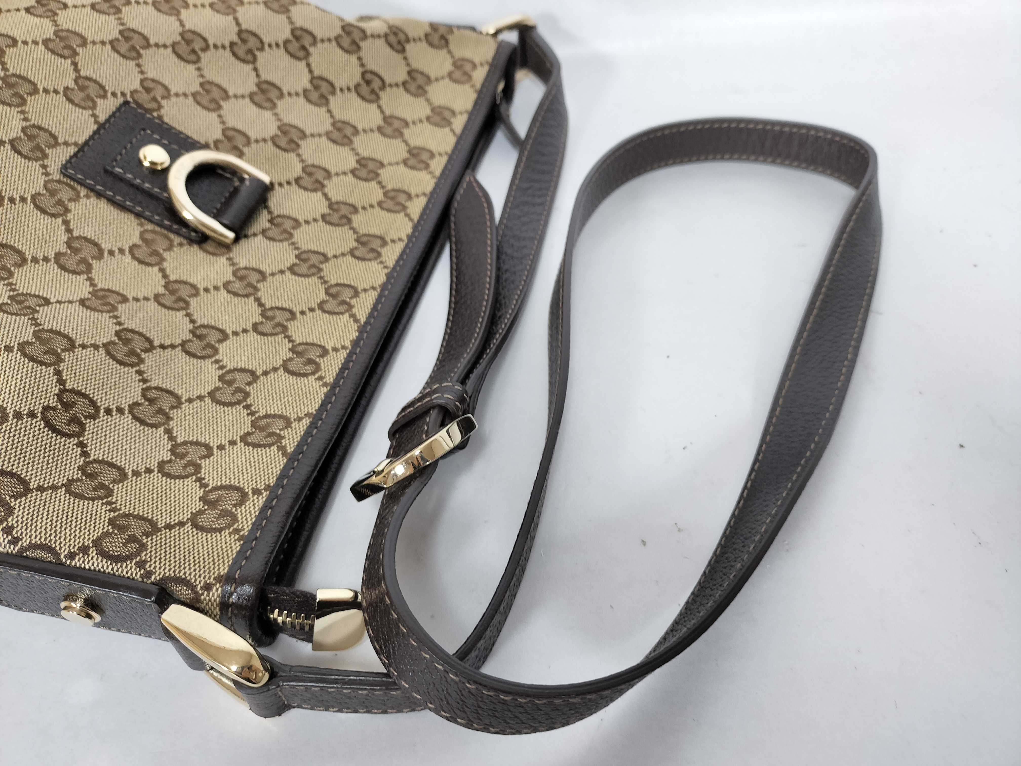 GG Canvas Shoulder Bag — view 3
