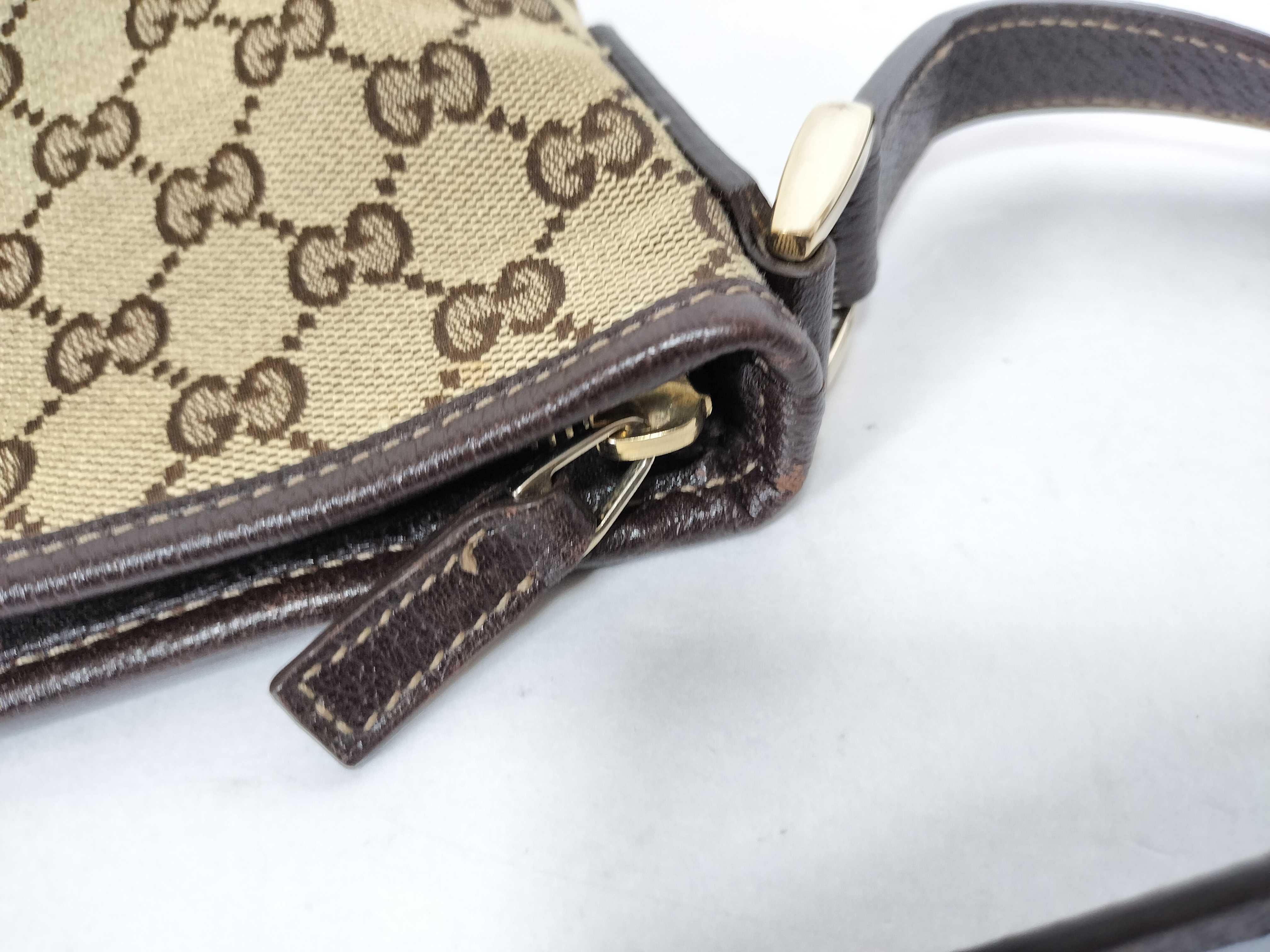 GG Canvas Shoulder Bag — view 8