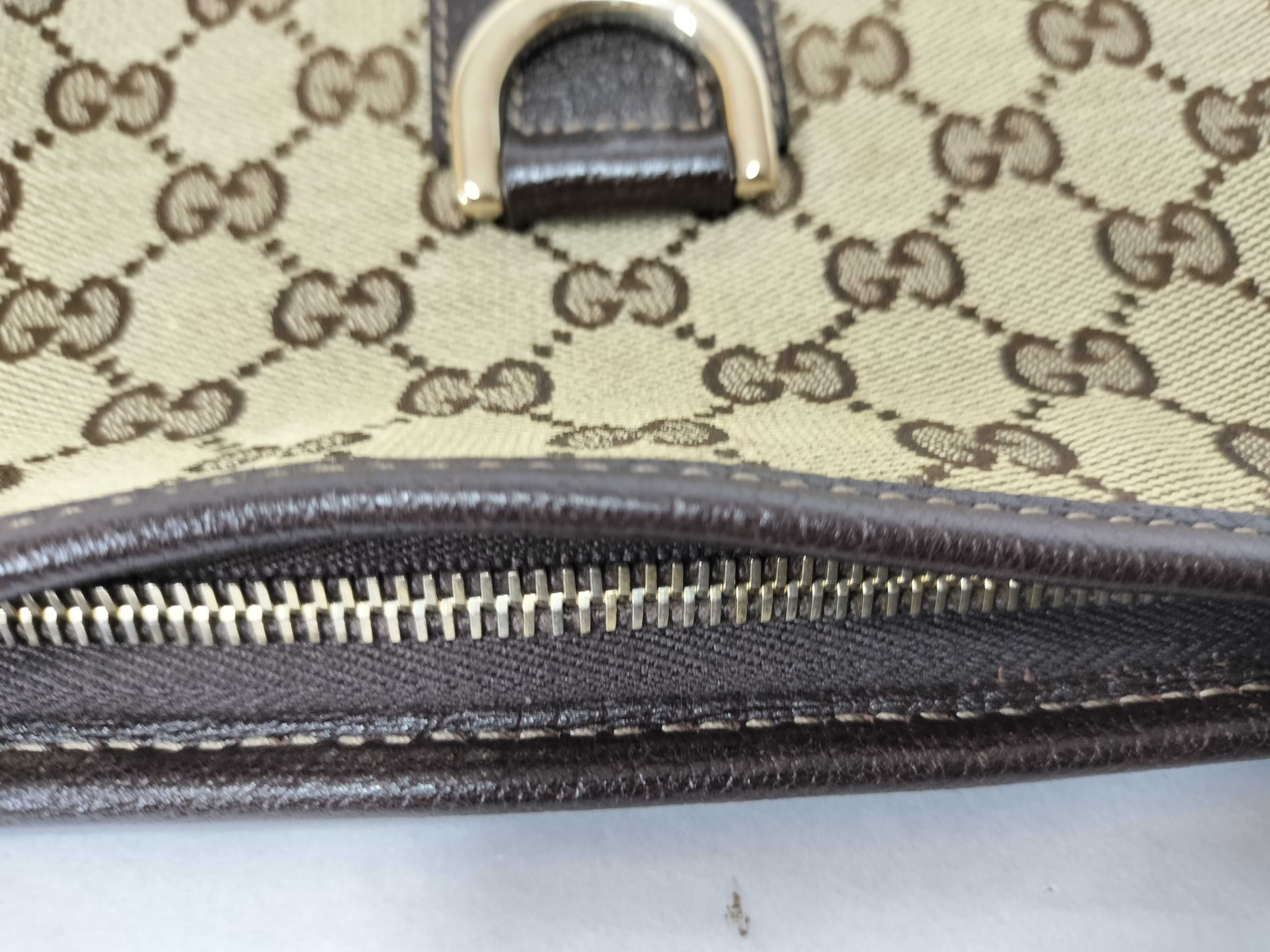 GG Canvas Shoulder Bag — view 9