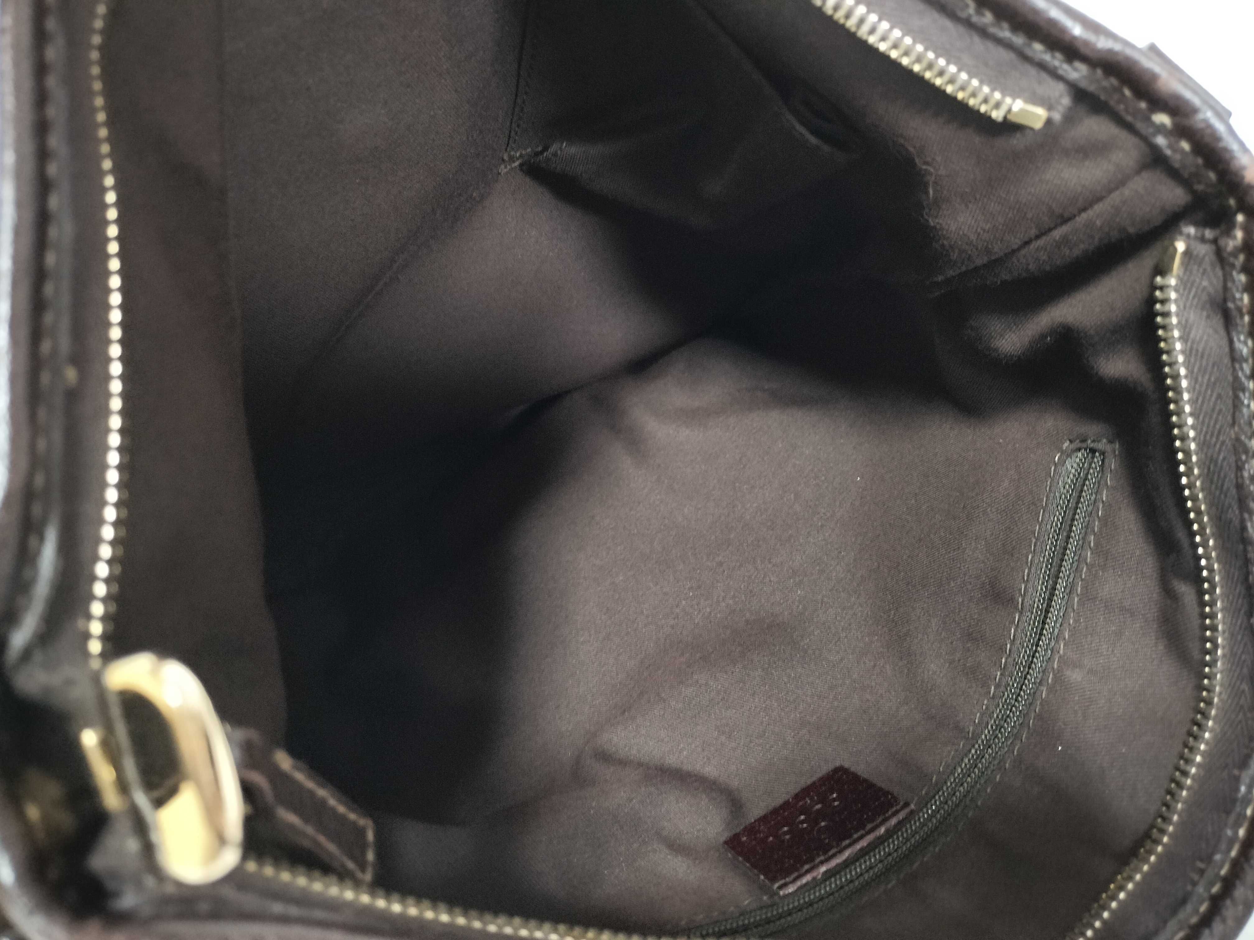 GG Canvas Shoulder Bag — view 10