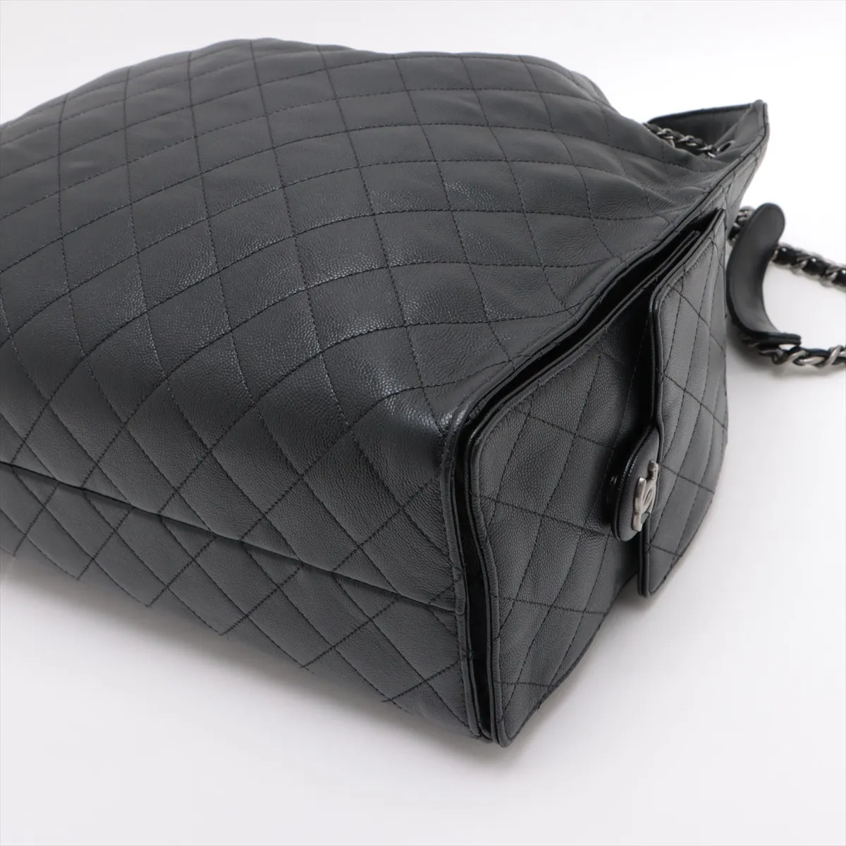 [Individually wrapped] Chanel 25 Large Caviar Skin Chain Shoulder Bag Black Gunmetal Hardware T02UXHNG Random Plate AS5553 — view 3