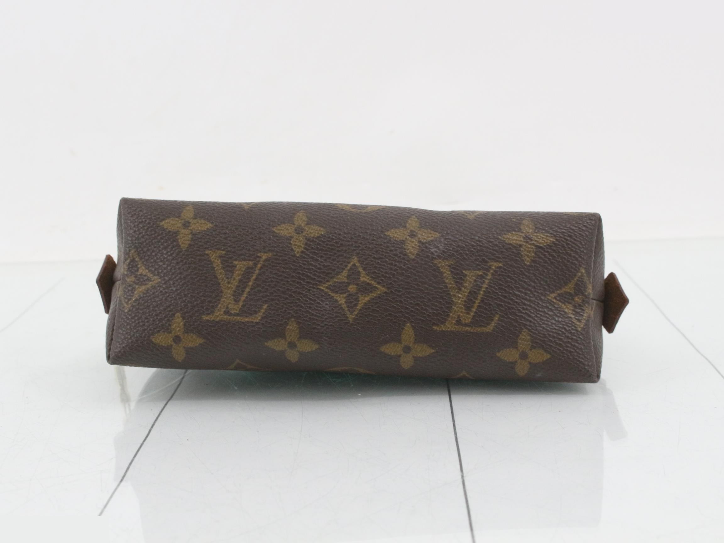 Makeup pouch — view 3