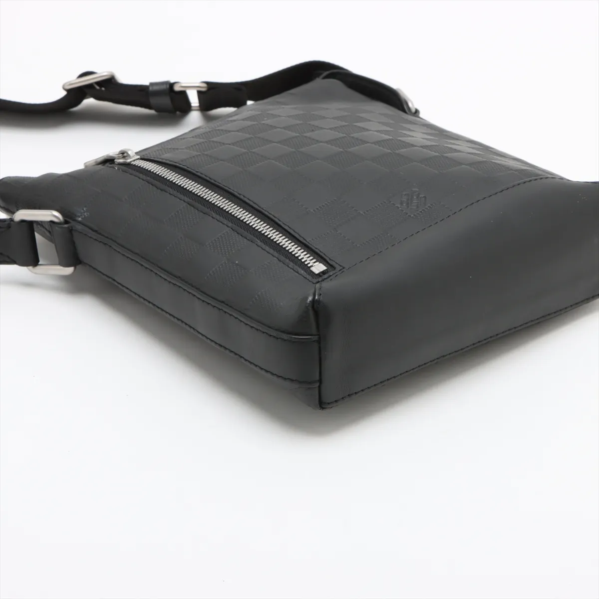 Damier Infini 3D Discovery Messenger BB N42418 CA0260 Black — view 4