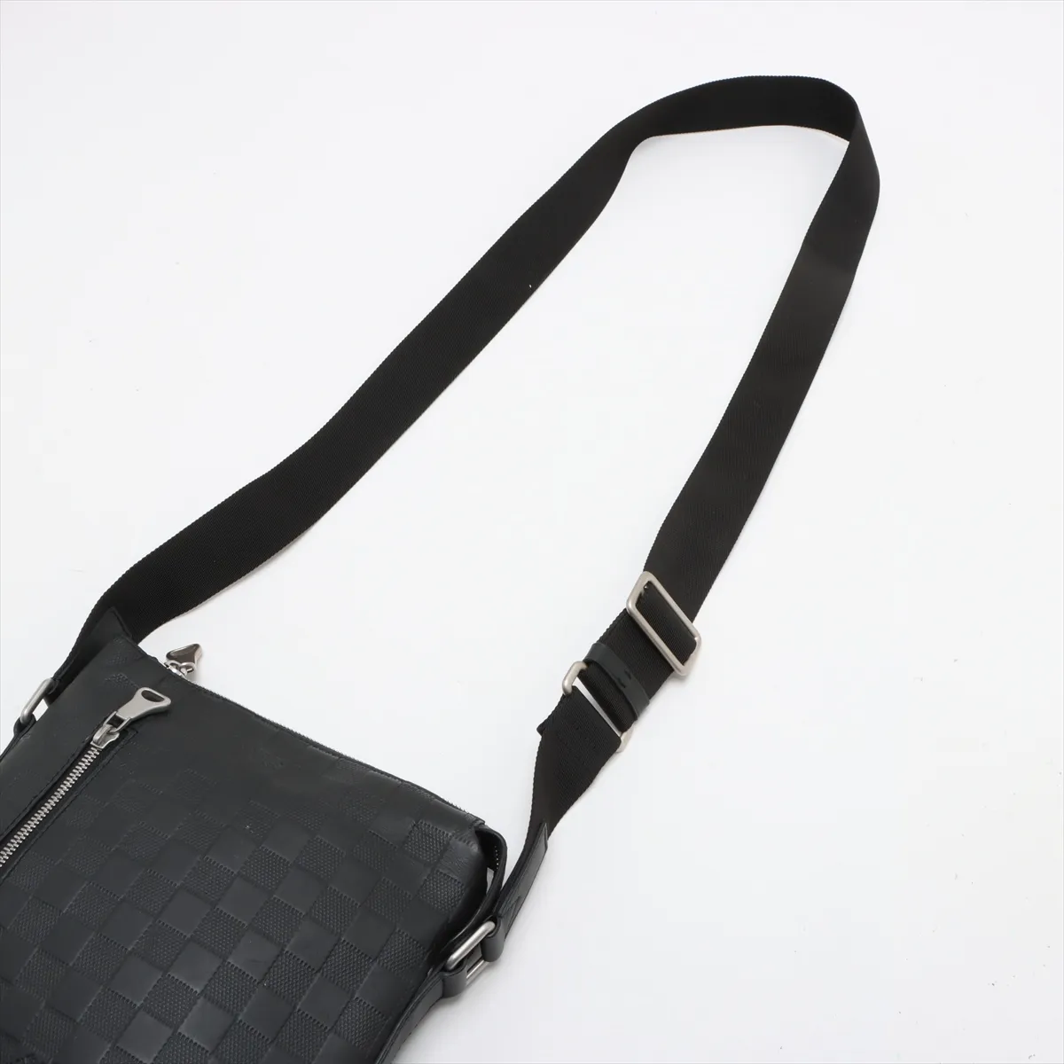 Damier Infini 3D Discovery Messenger BB N42418 CA0260 Black — view 5