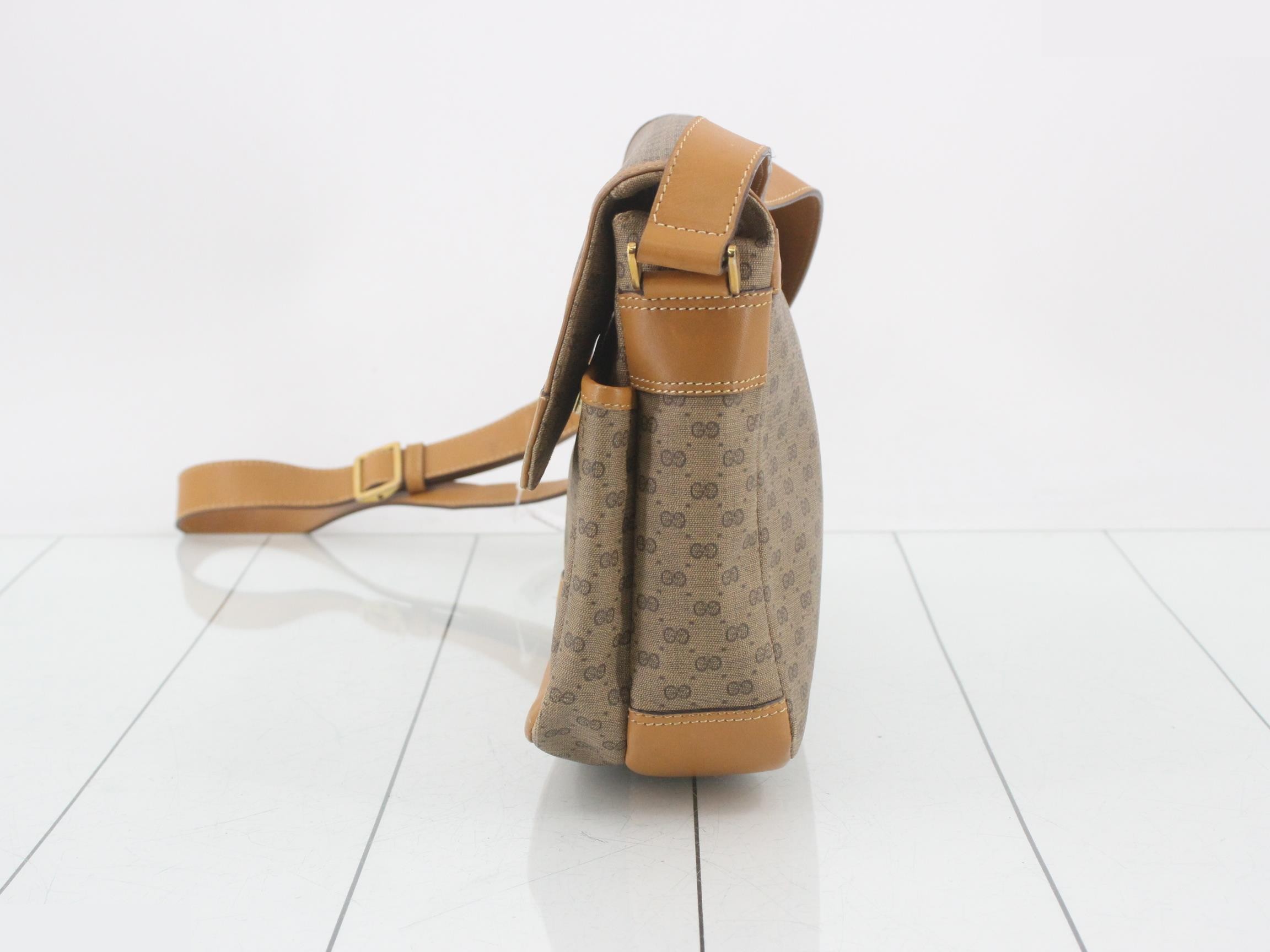 Micro GG (Bag) - Shoulder Bag — view 3