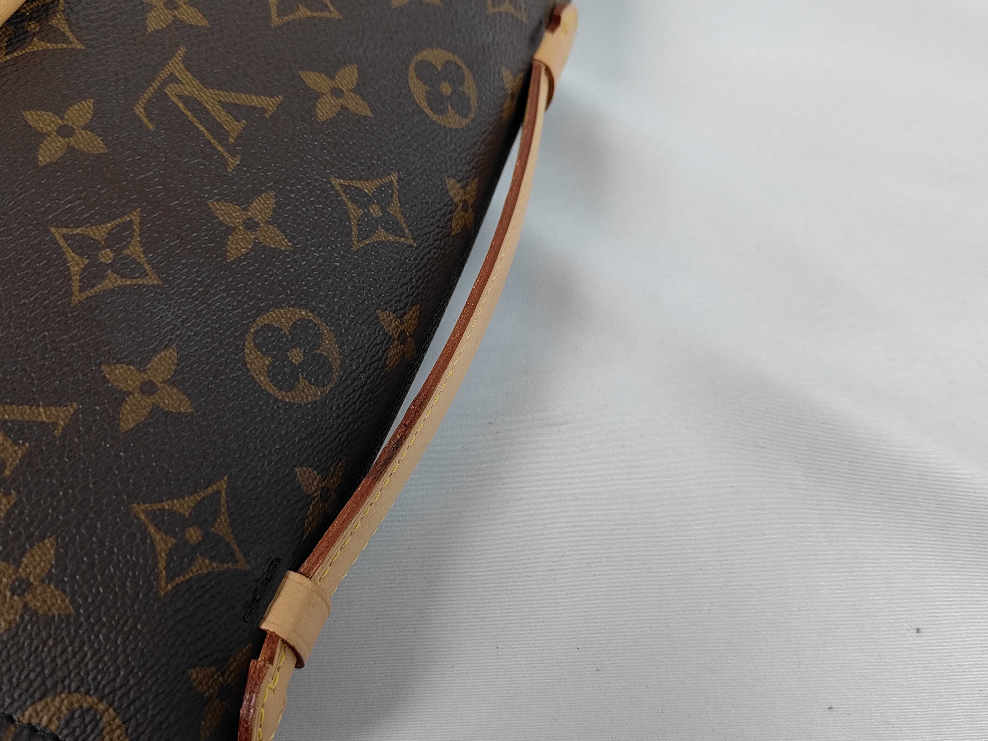 Monogram Pochette Métis MM 2-Way Handbag — view 3