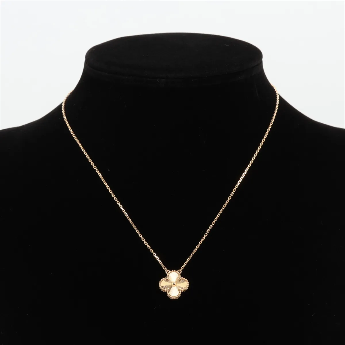 Vintage Alhambra Guilloche Necklace 750 (Yellow Gold) 6.6g JF349735 ARP4KL00 — view 5