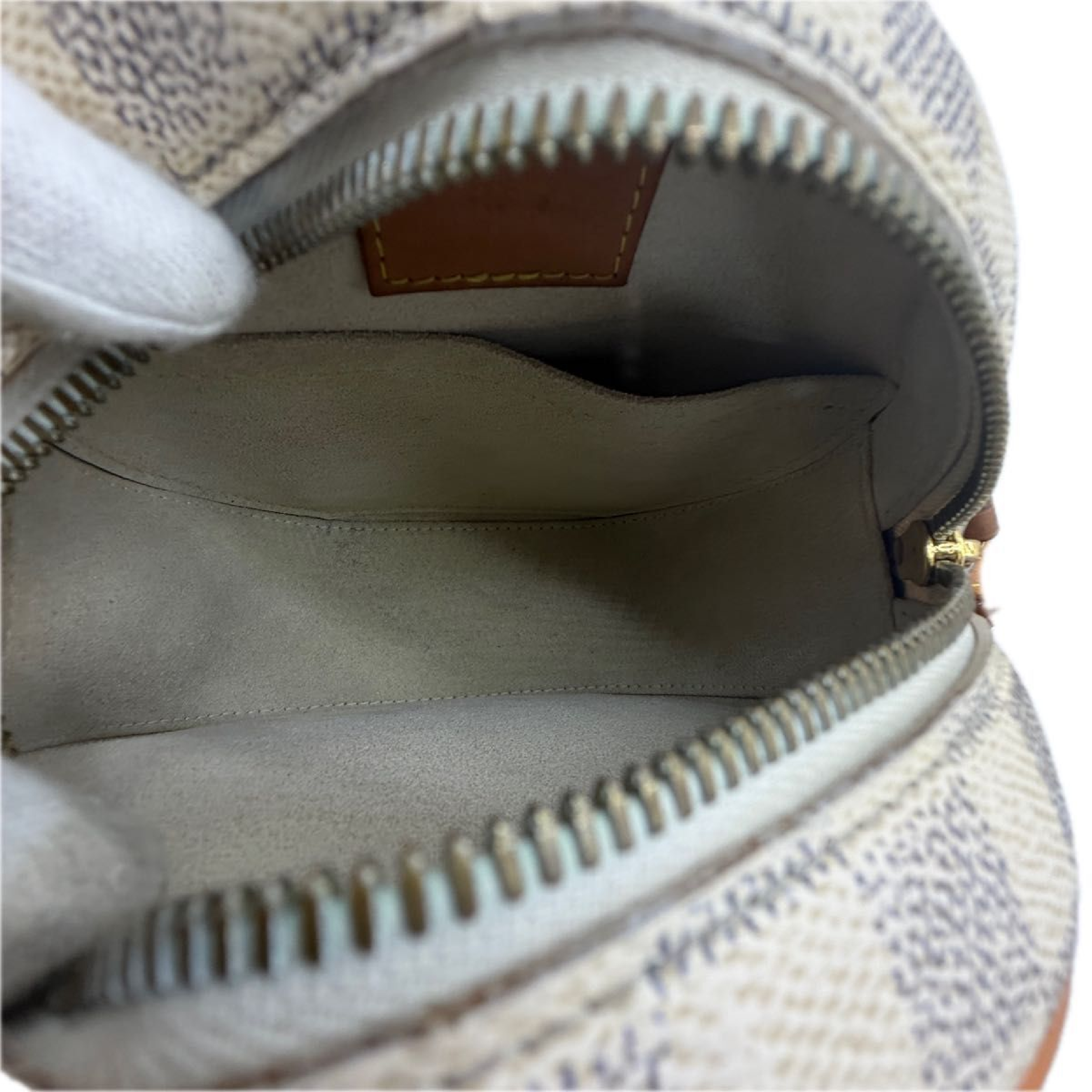 Damier Azur Round Circle Shoulder Bag — view 9