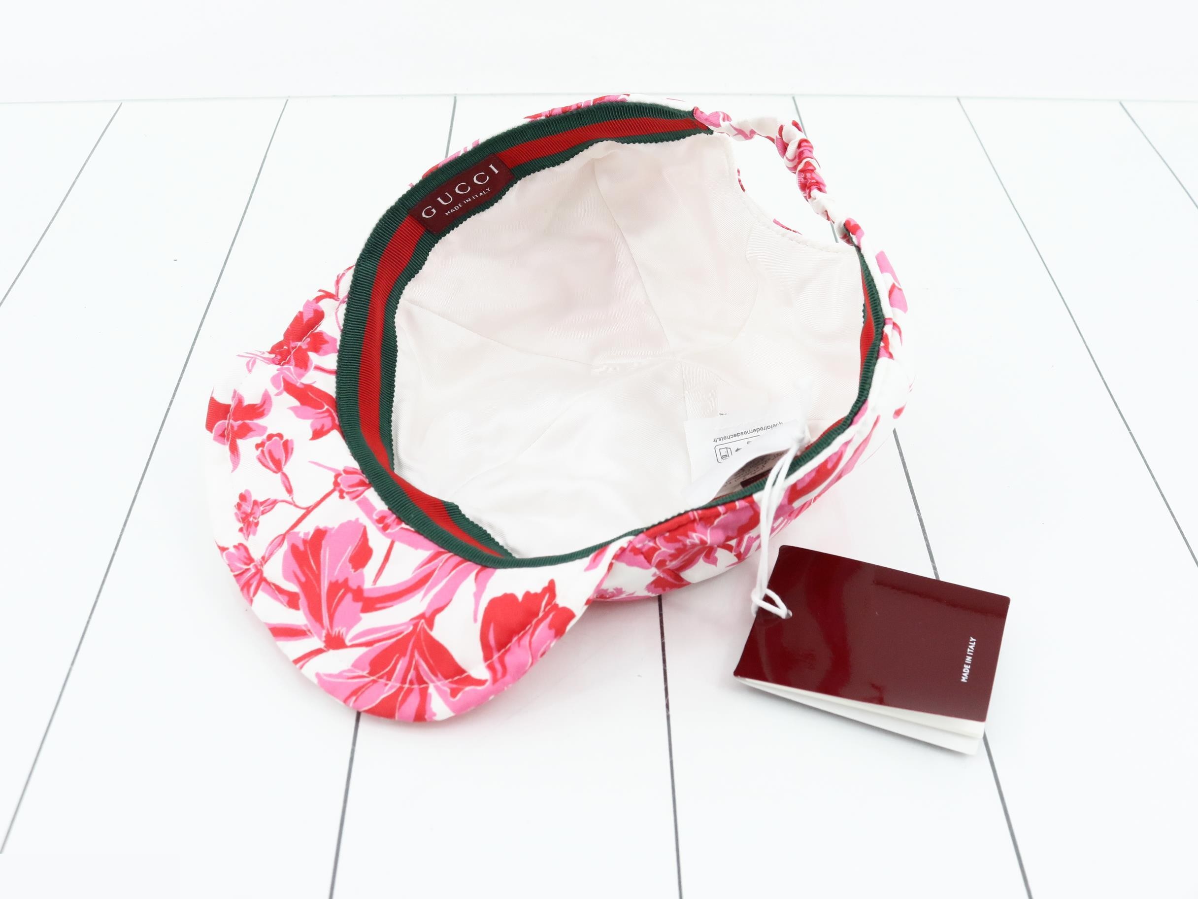 Unused hat, with storage bag. — view 3
