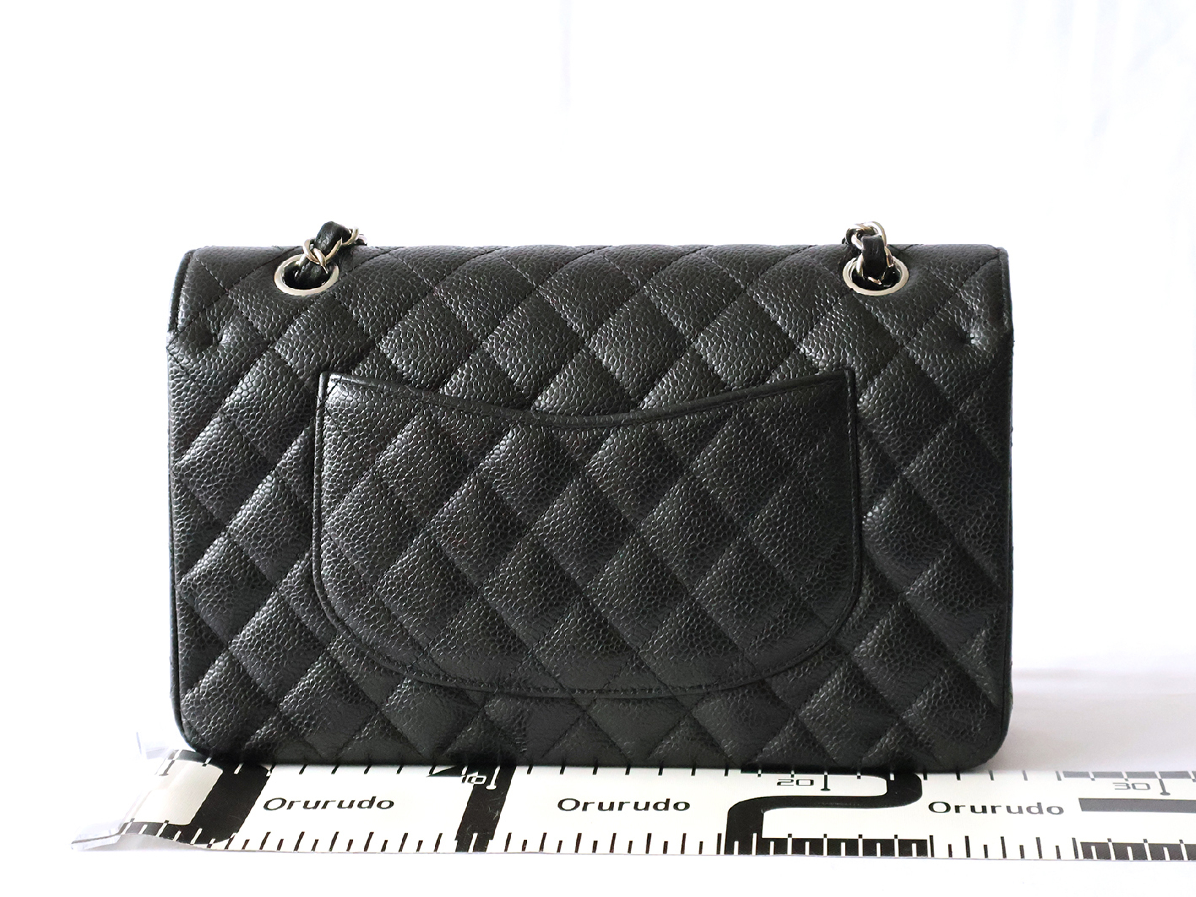 (with seal, serial number 31 series) Caviar leather Matelassé 25 W-flap W-chain shoulder bag, black. — view 2