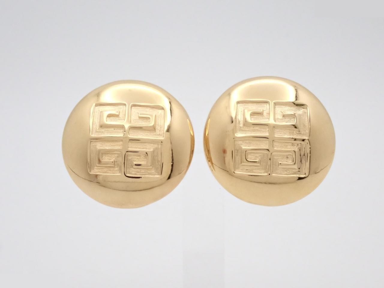 Other lines: Precious metals and earrings