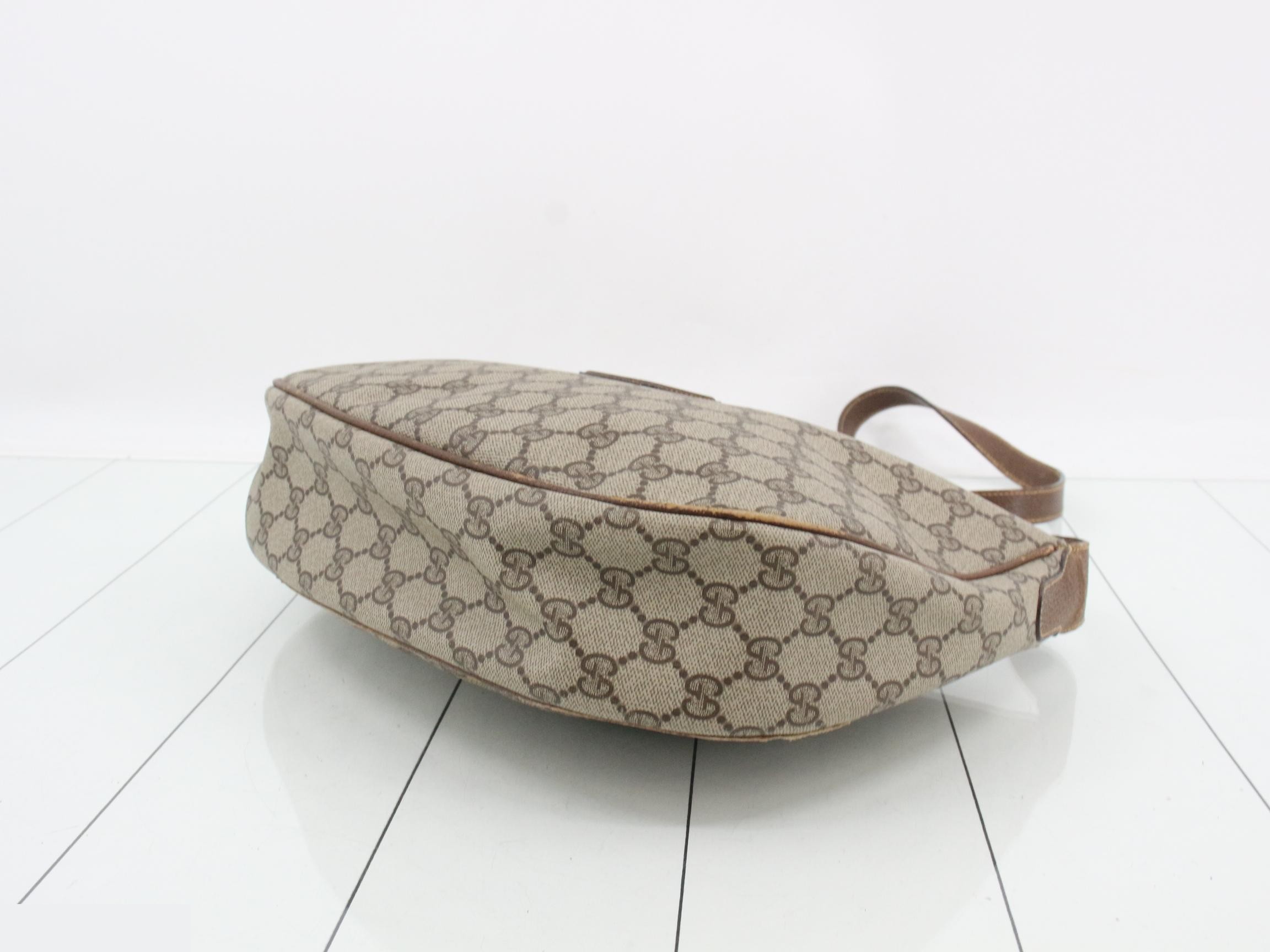 GG Supreme Shoulder Bag — view 6