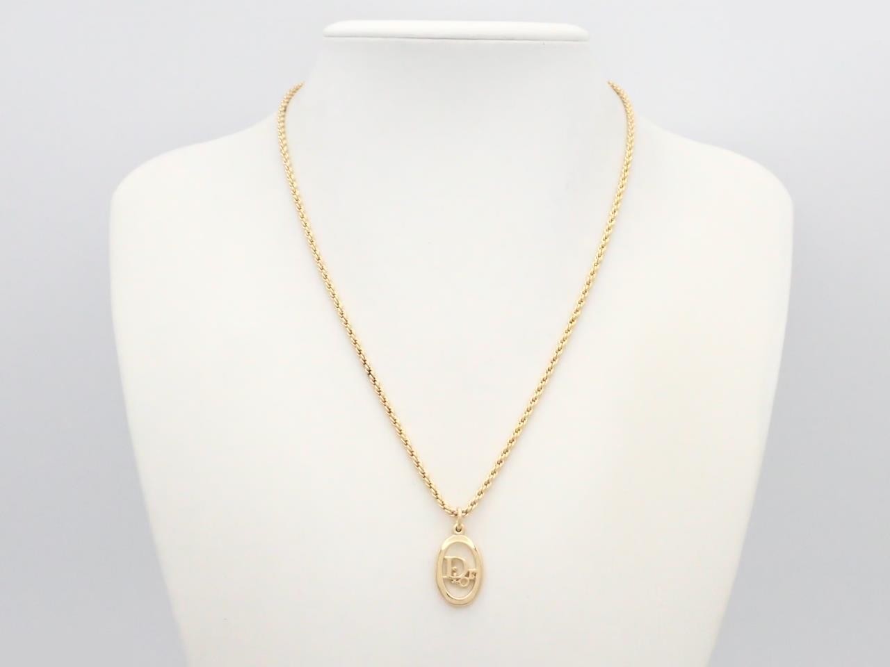 Other lines: precious metals, necklaces, pendants — view 3
