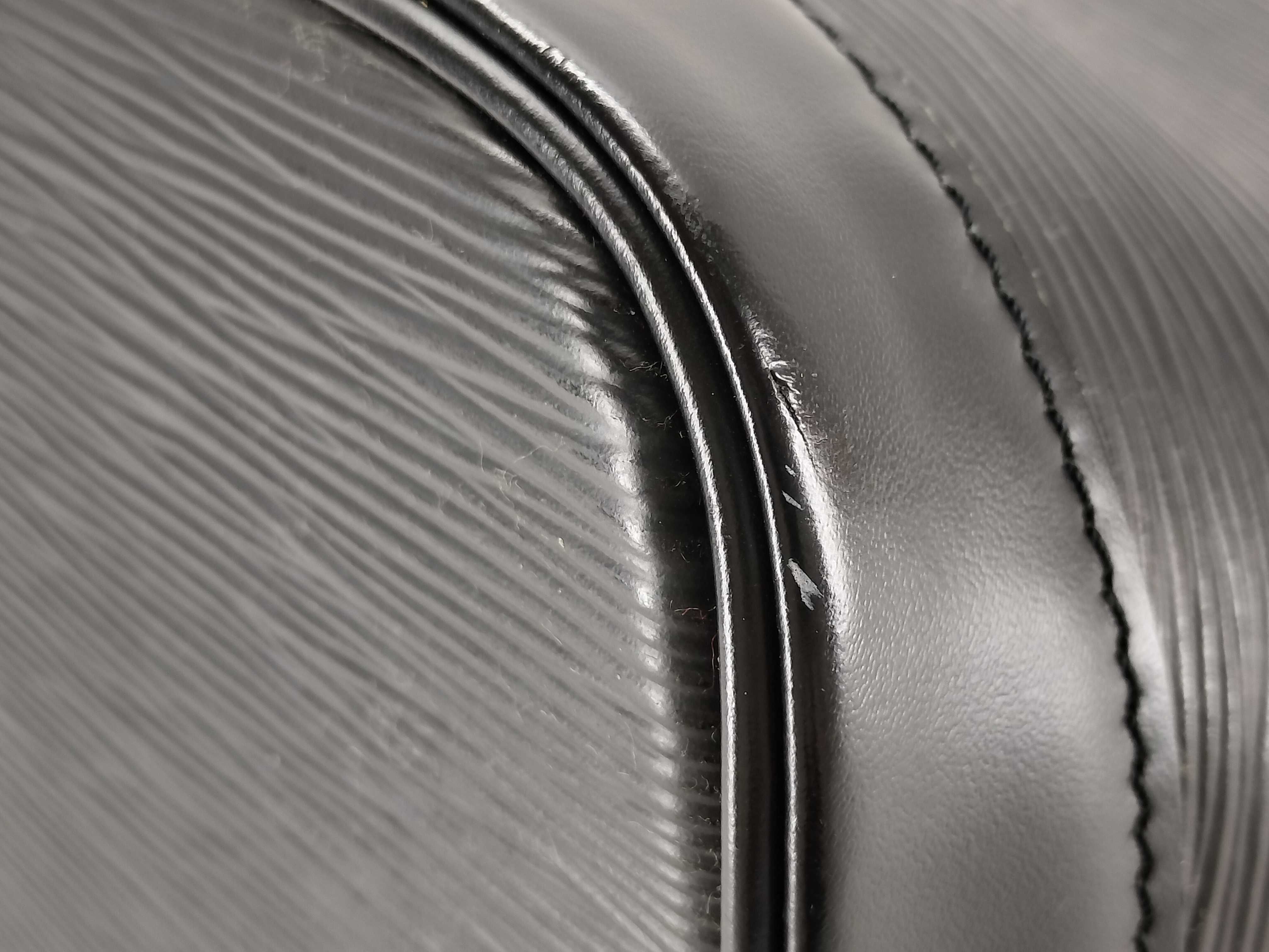 Epi LV Alma Epi Handbag — view 6