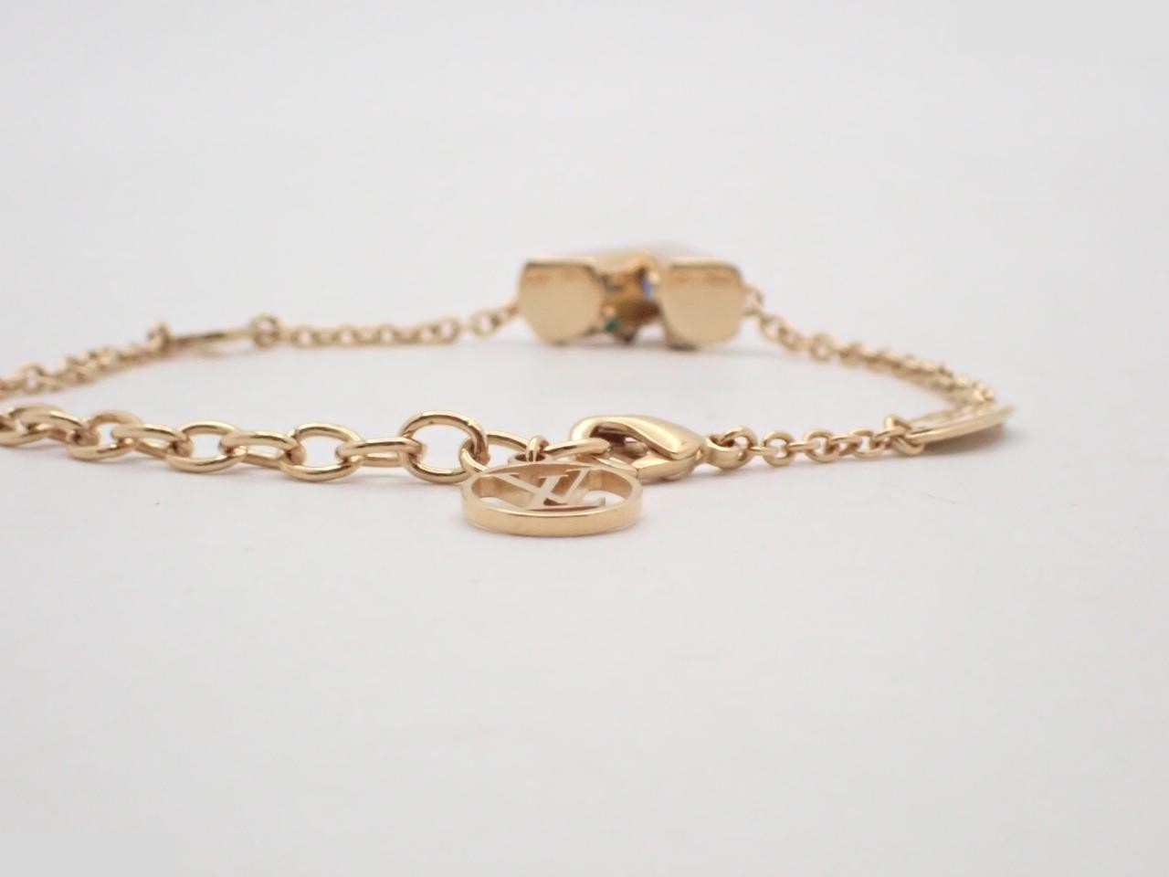 LV M68921 Essential V Rhinestone Bracelet, Wrist size approximately 18cm — view 3