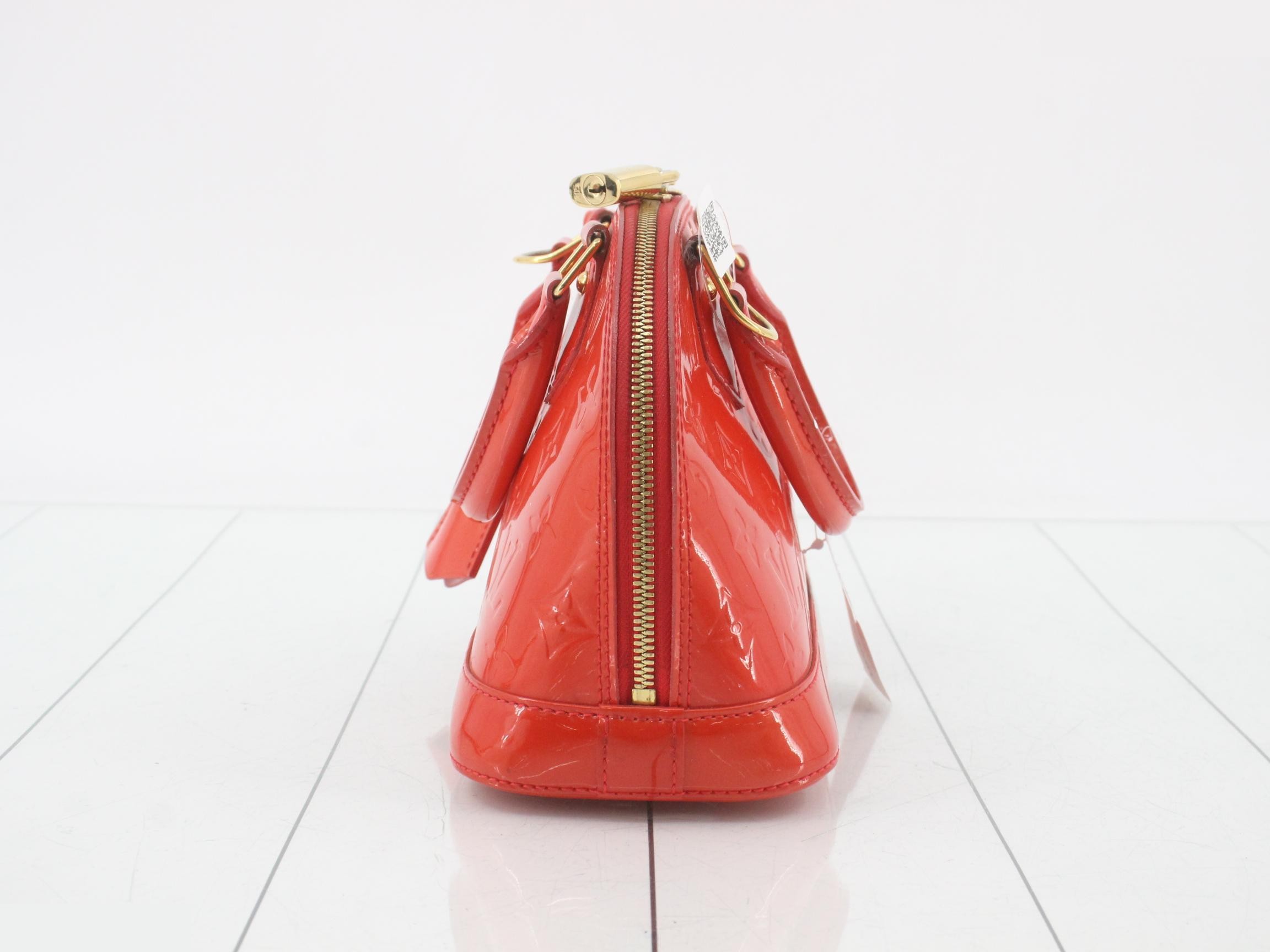 handbag — view 3