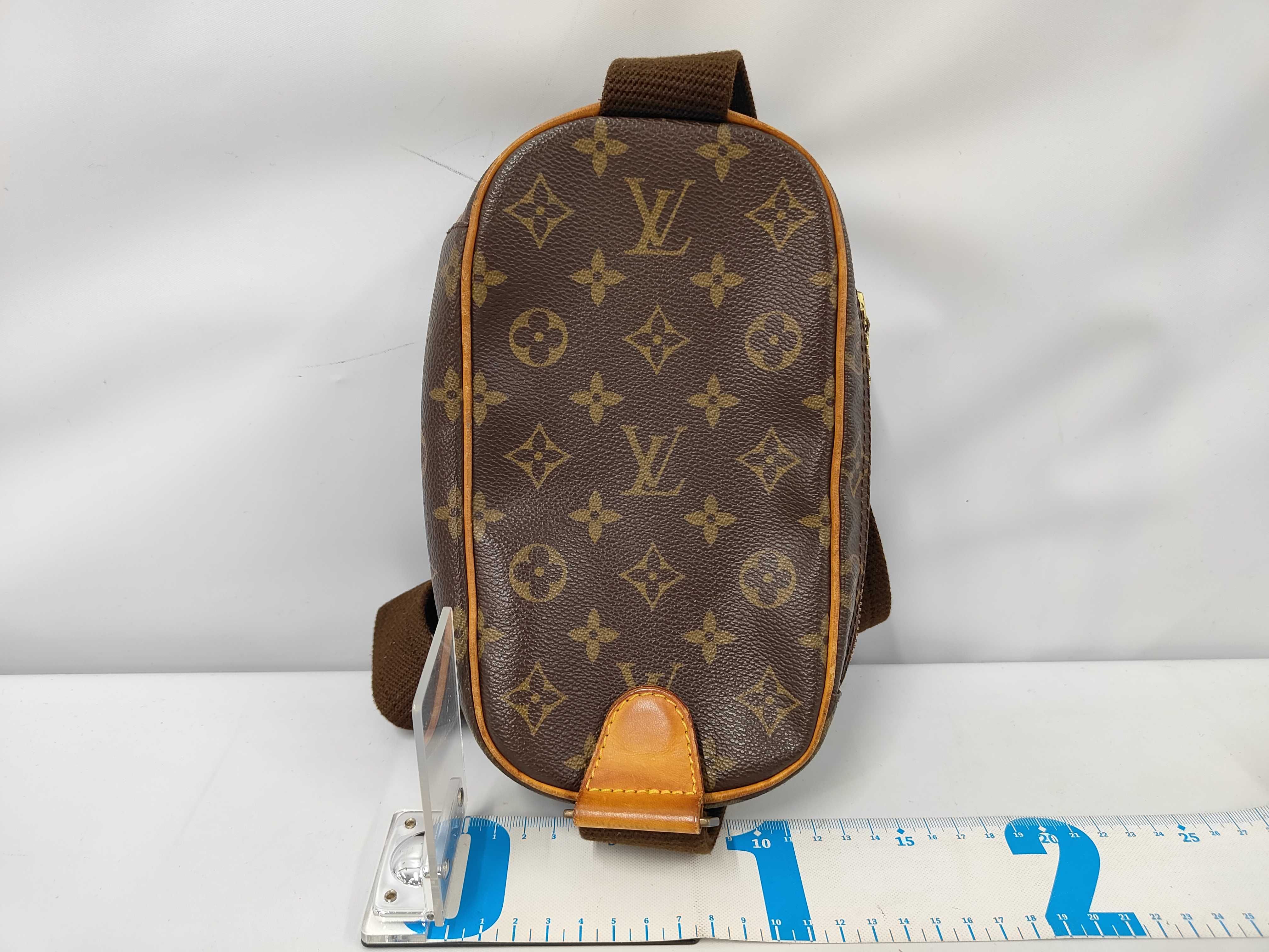 Pochette Gange Body Bag Shoulder Bag — view 2
