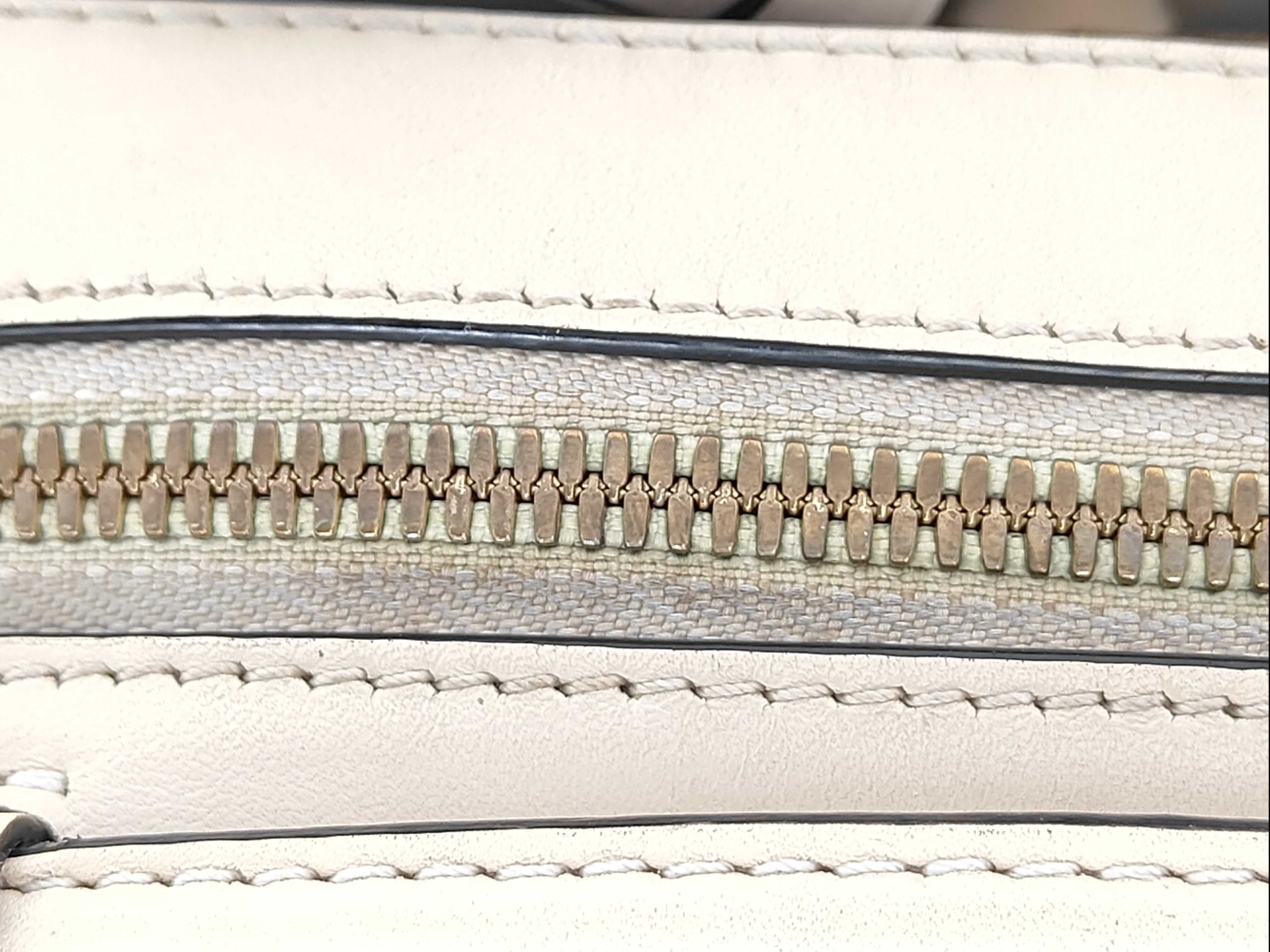 Monogram Louis Vuitton Monogram White Leather Camera Bag M43559 Shoulder Bag — view 9