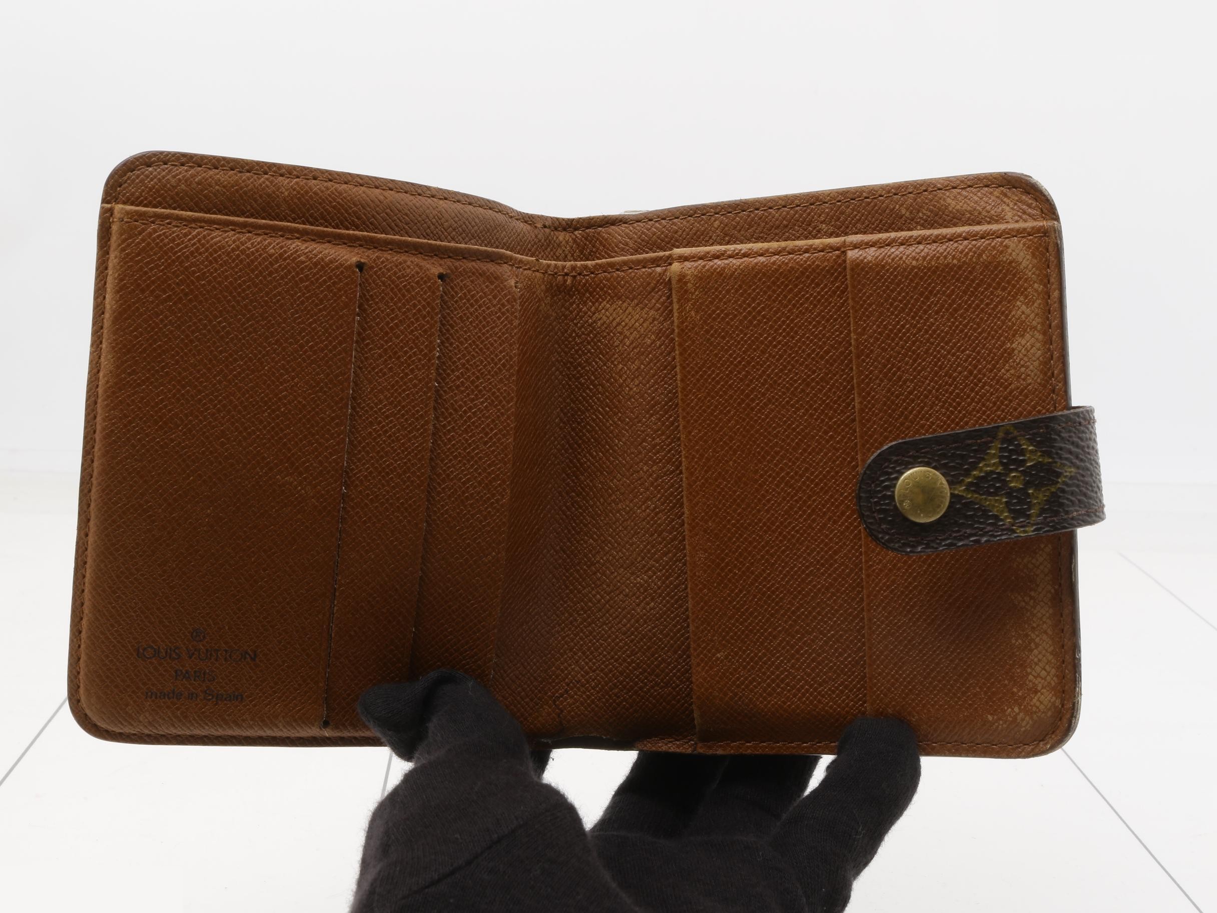Compact Zip Bi-fold Wallet — view 4
