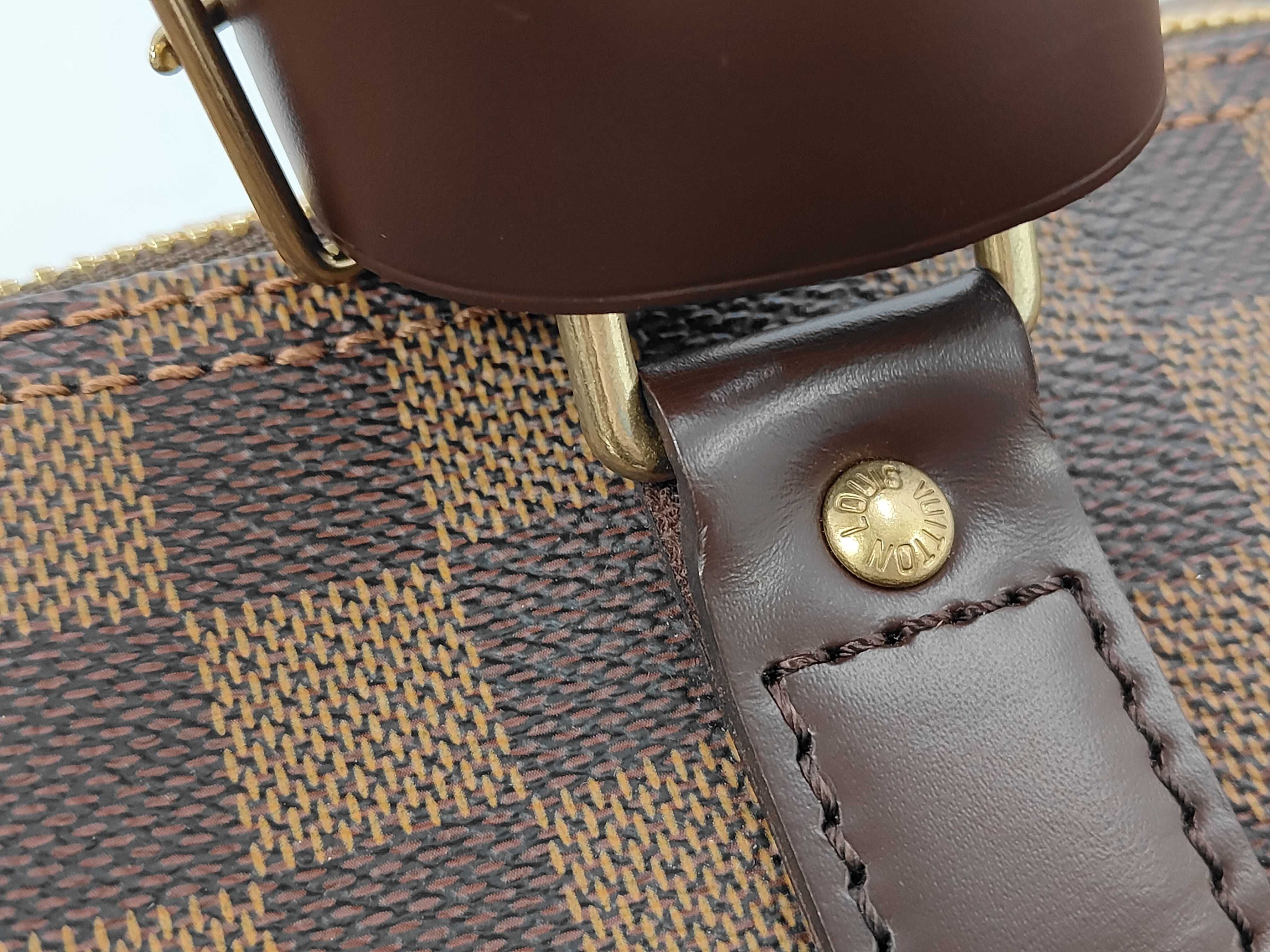 Damier Keepall Bandoulière 55 Boston Bag — view 3
