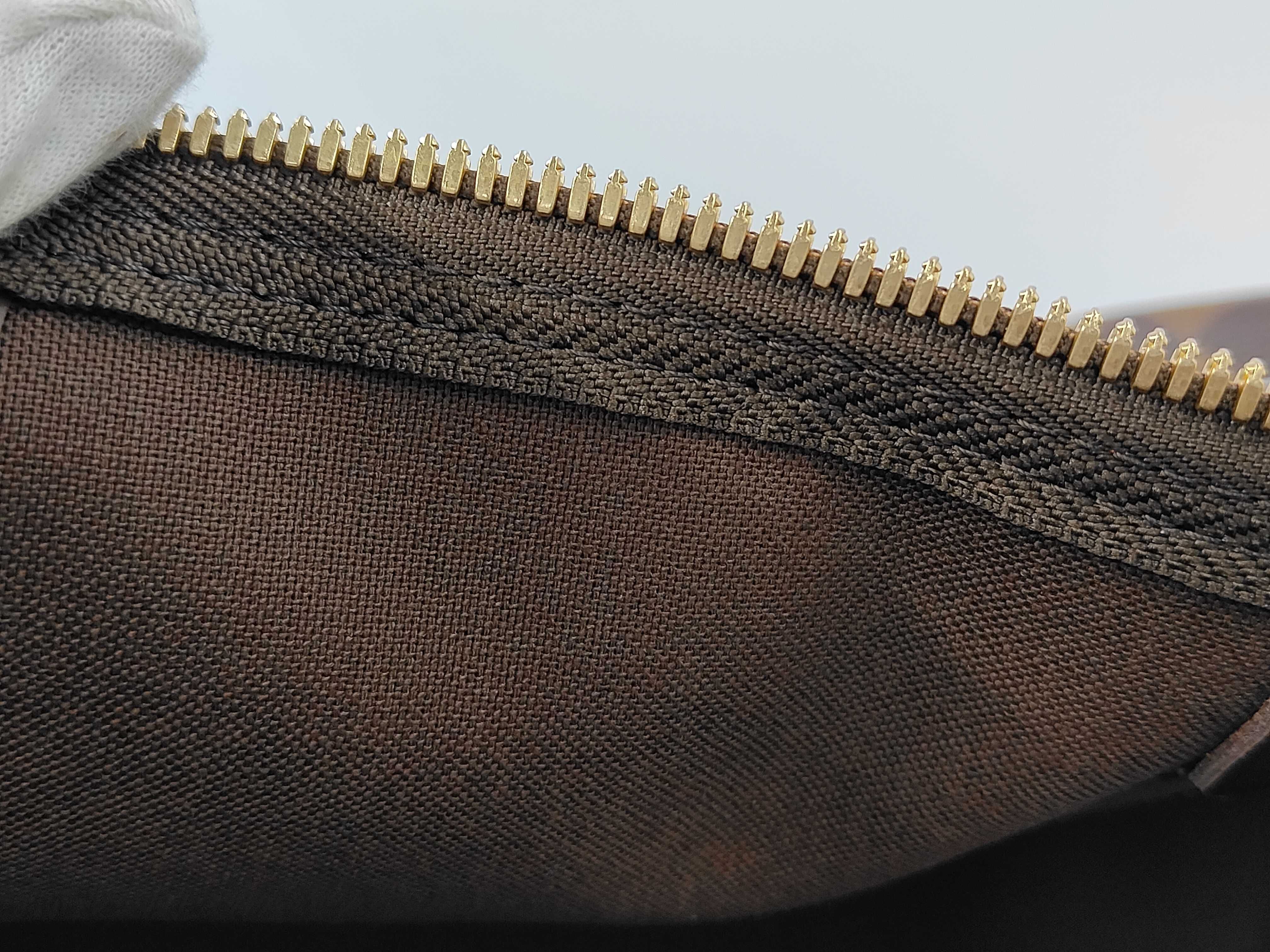 Damier Keepall Bandoulière 55 Boston Bag — view 9