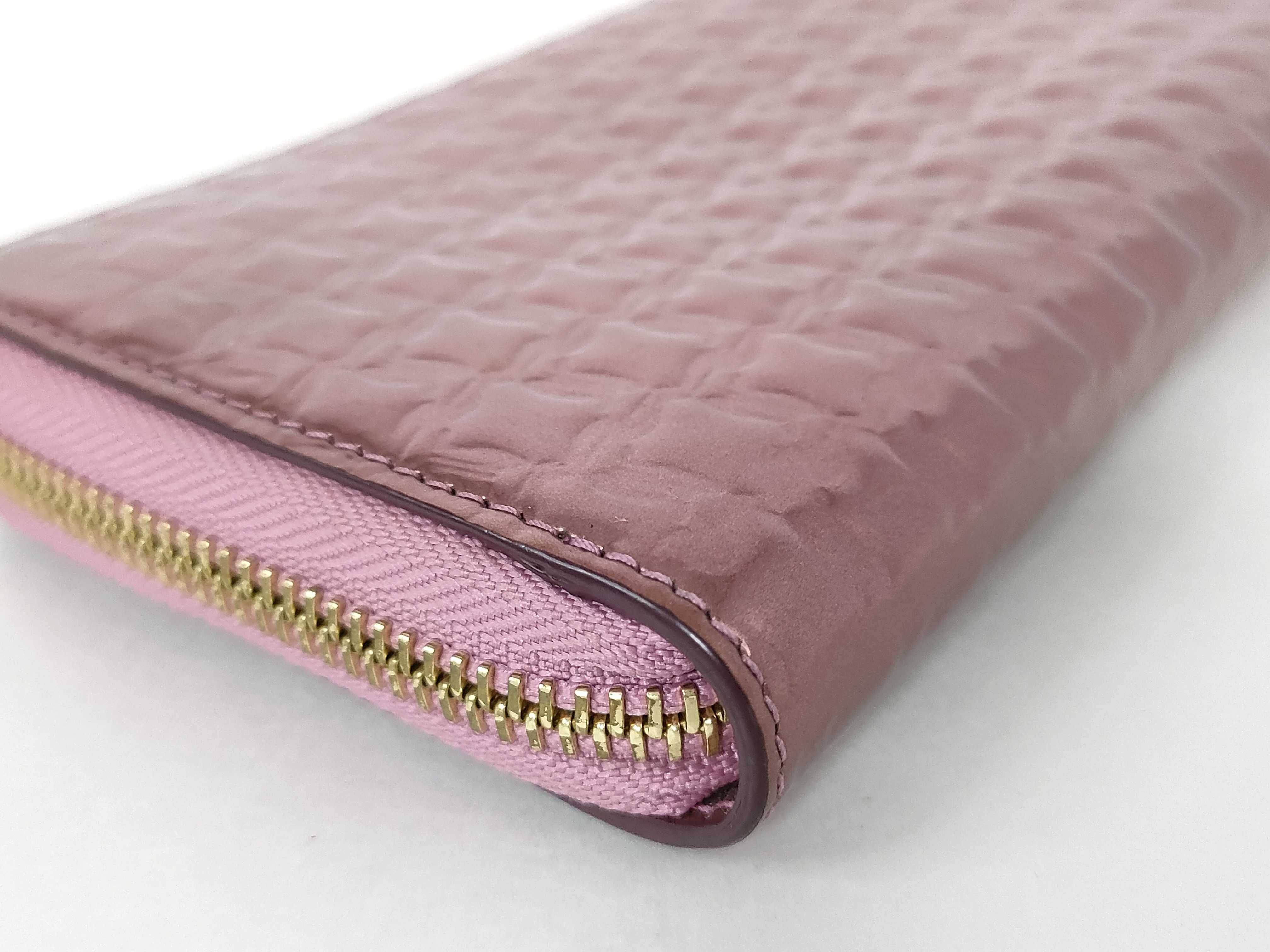 wallet, pink wallet — view 3