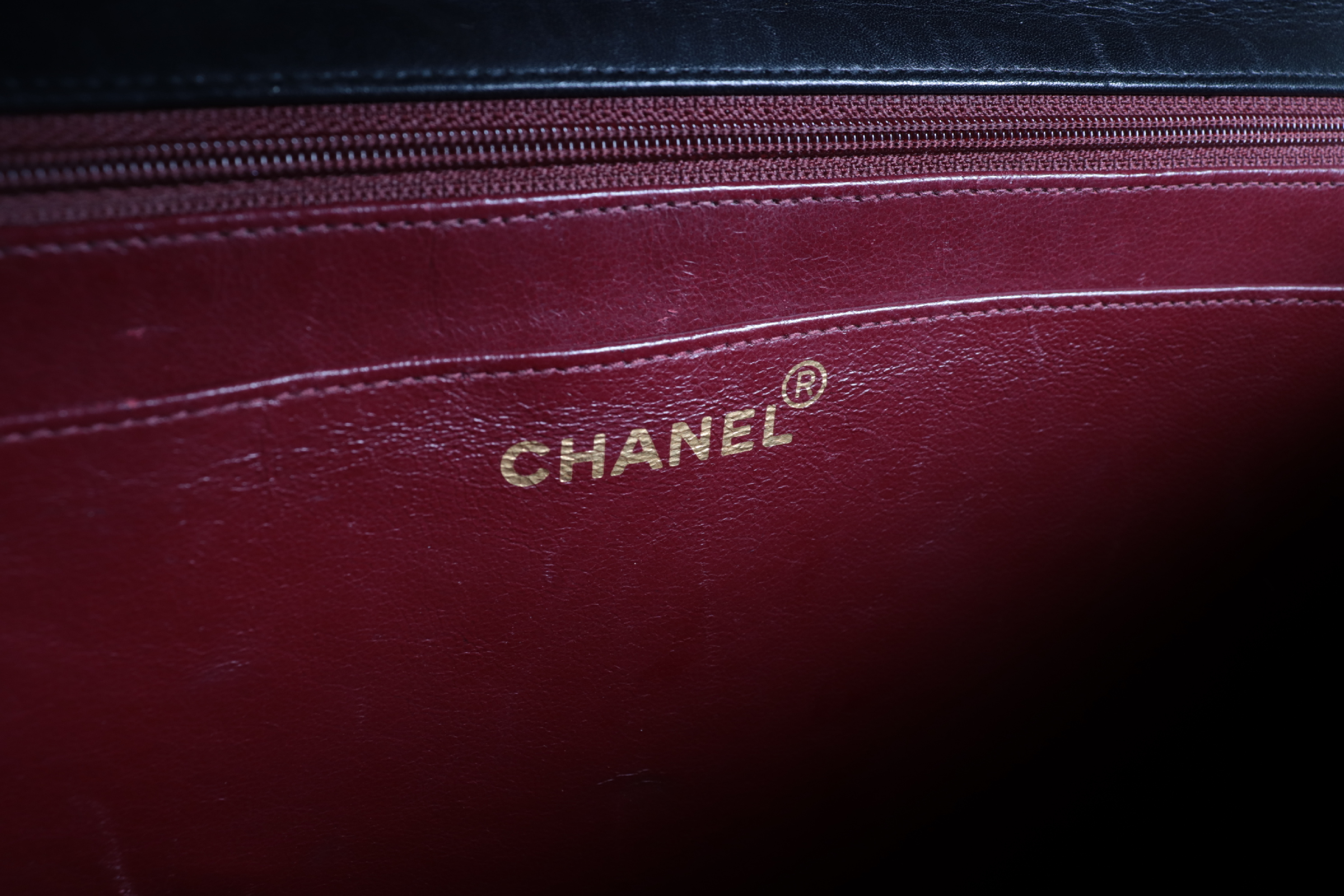 Large Mat Lamb Chain Shoulder Bag (Series 2) — view 8