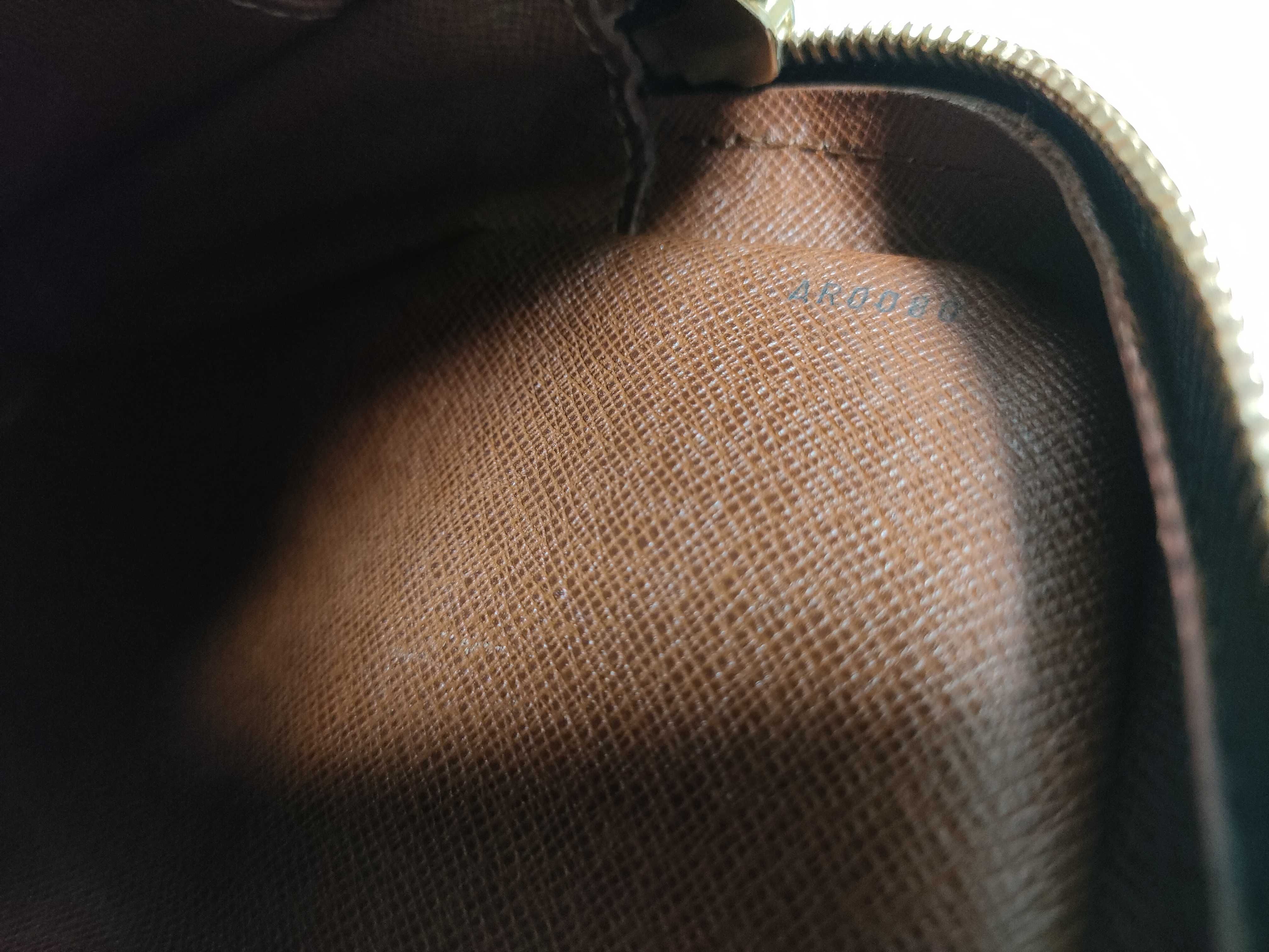 Monogram Louis Vuitton Monogram Amazon AR0080 Shoulder Bag — view 14