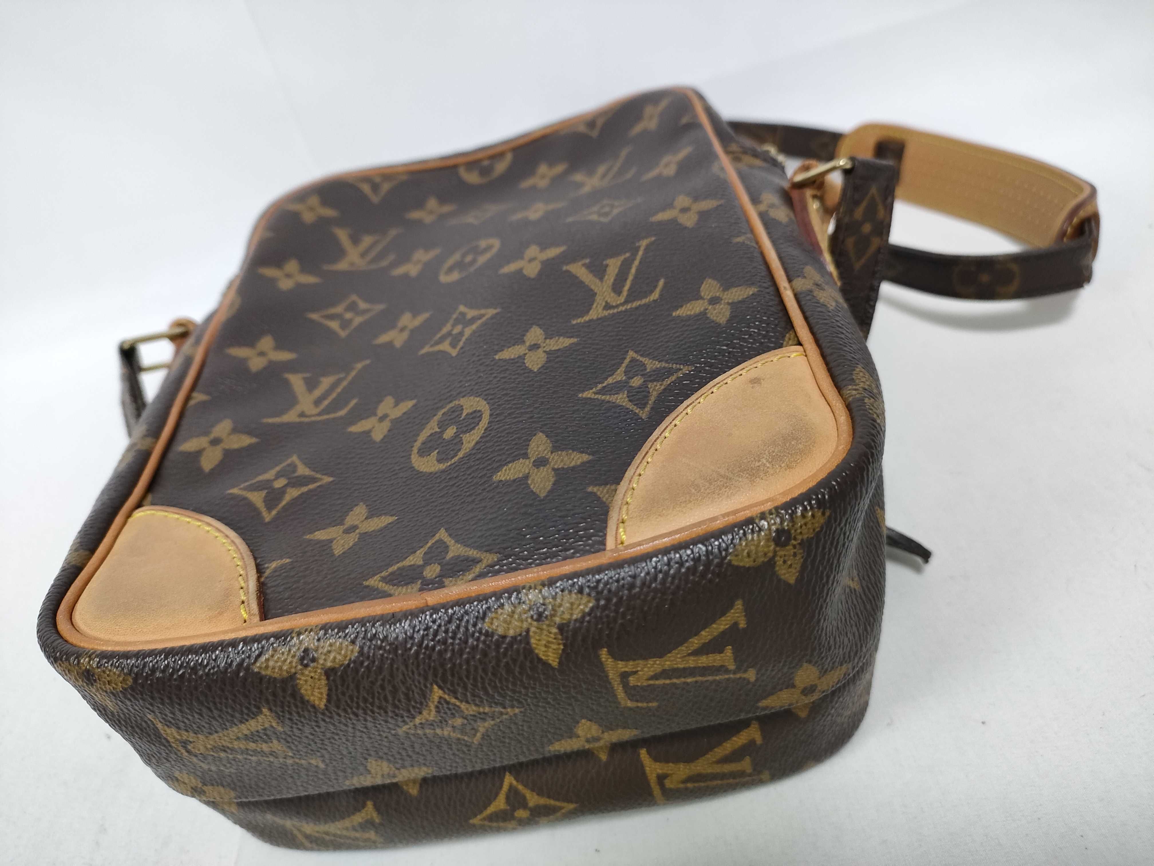 Monogram Louis Vuitton Monogram Amazon AR0080 Shoulder Bag — view 4