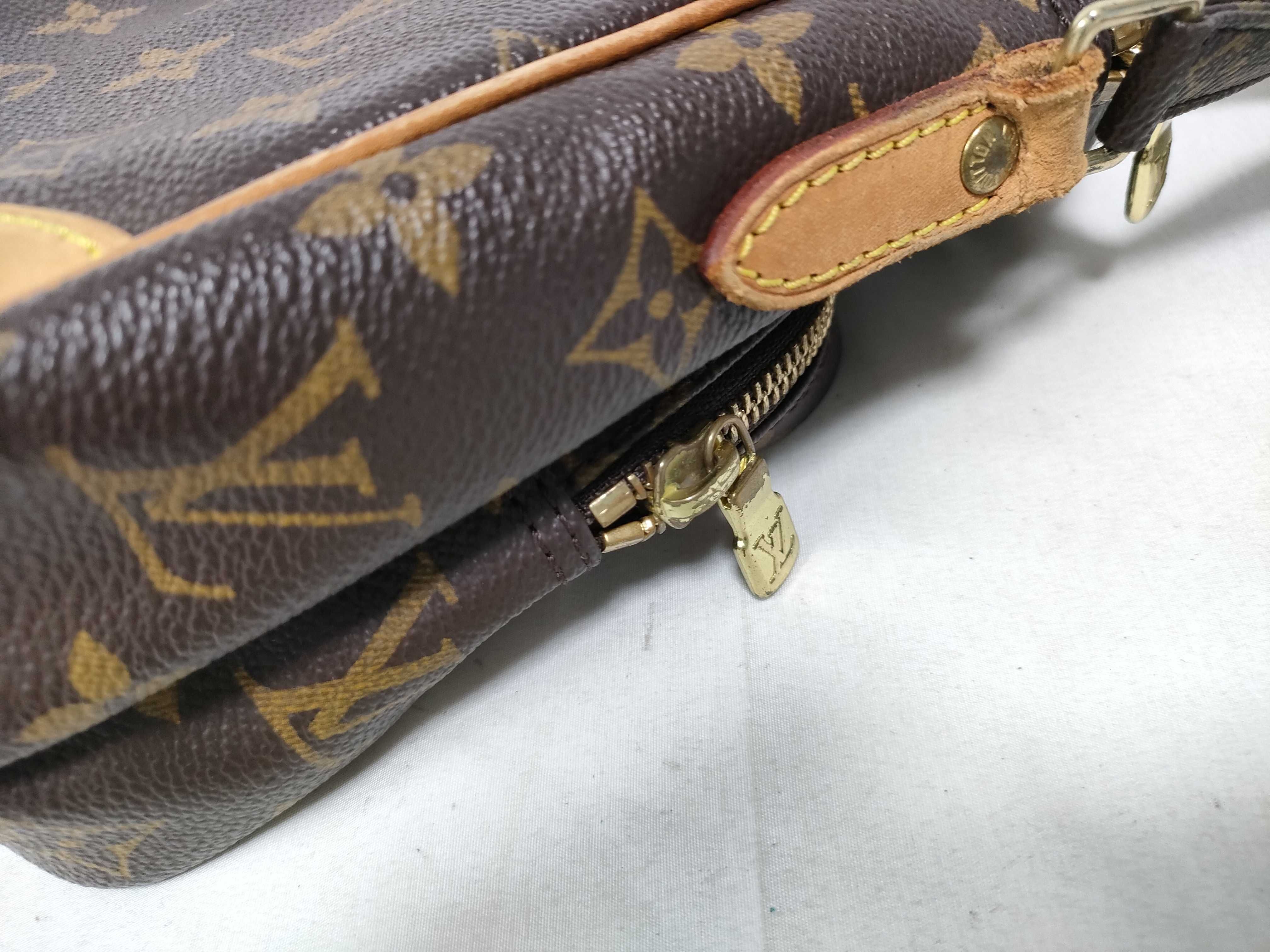 Monogram Louis Vuitton Monogram Amazon AR0080 Shoulder Bag — view 8