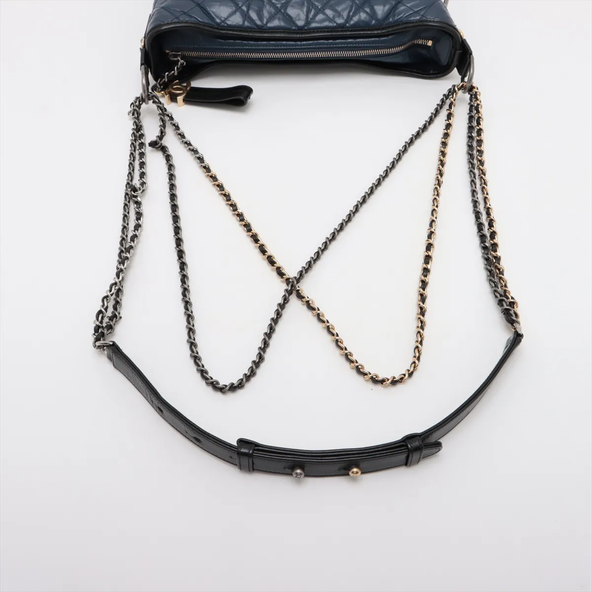 Gabriel de Chanel Vintage Calf Chain Shoulder Bag Navy x Black Gold x Silver Hardware No. 24 — view 5