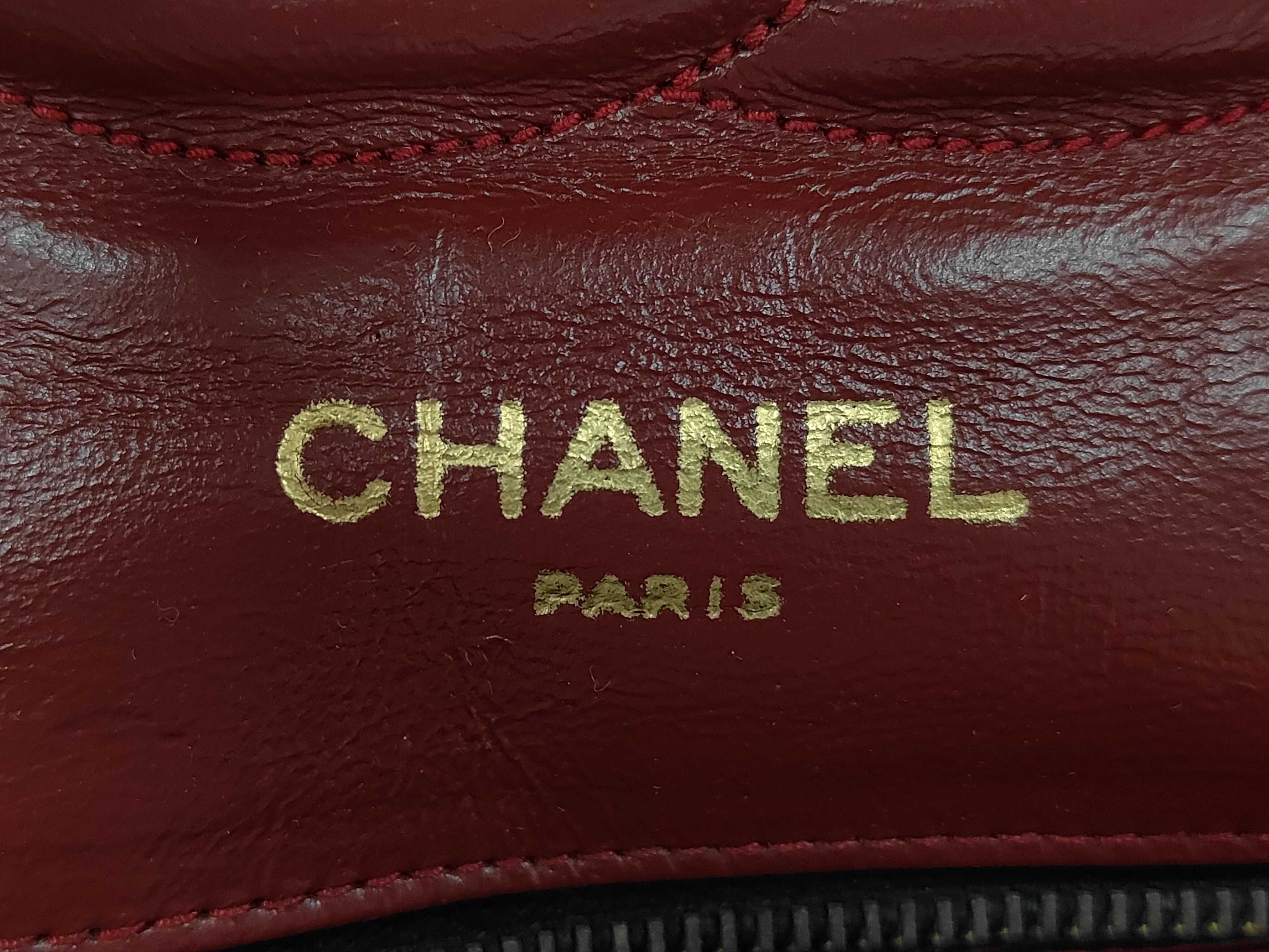 Matelassé Lambskin Chain Shoulder Bag — view 10