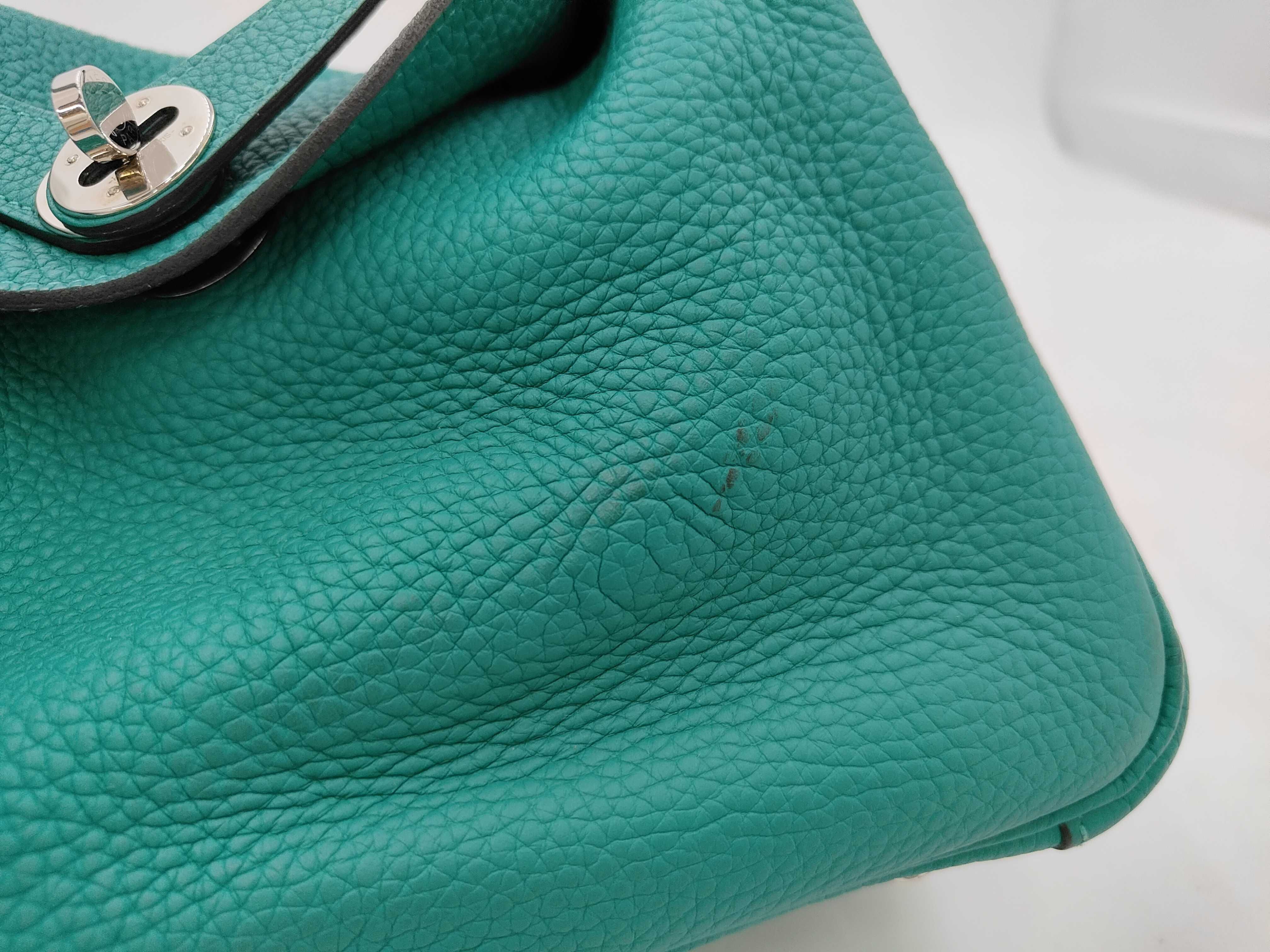 Lindy 26 handbag, Vert Vertigo, silver hardware, Taurillon Clemence leather, D stamp. — view 5