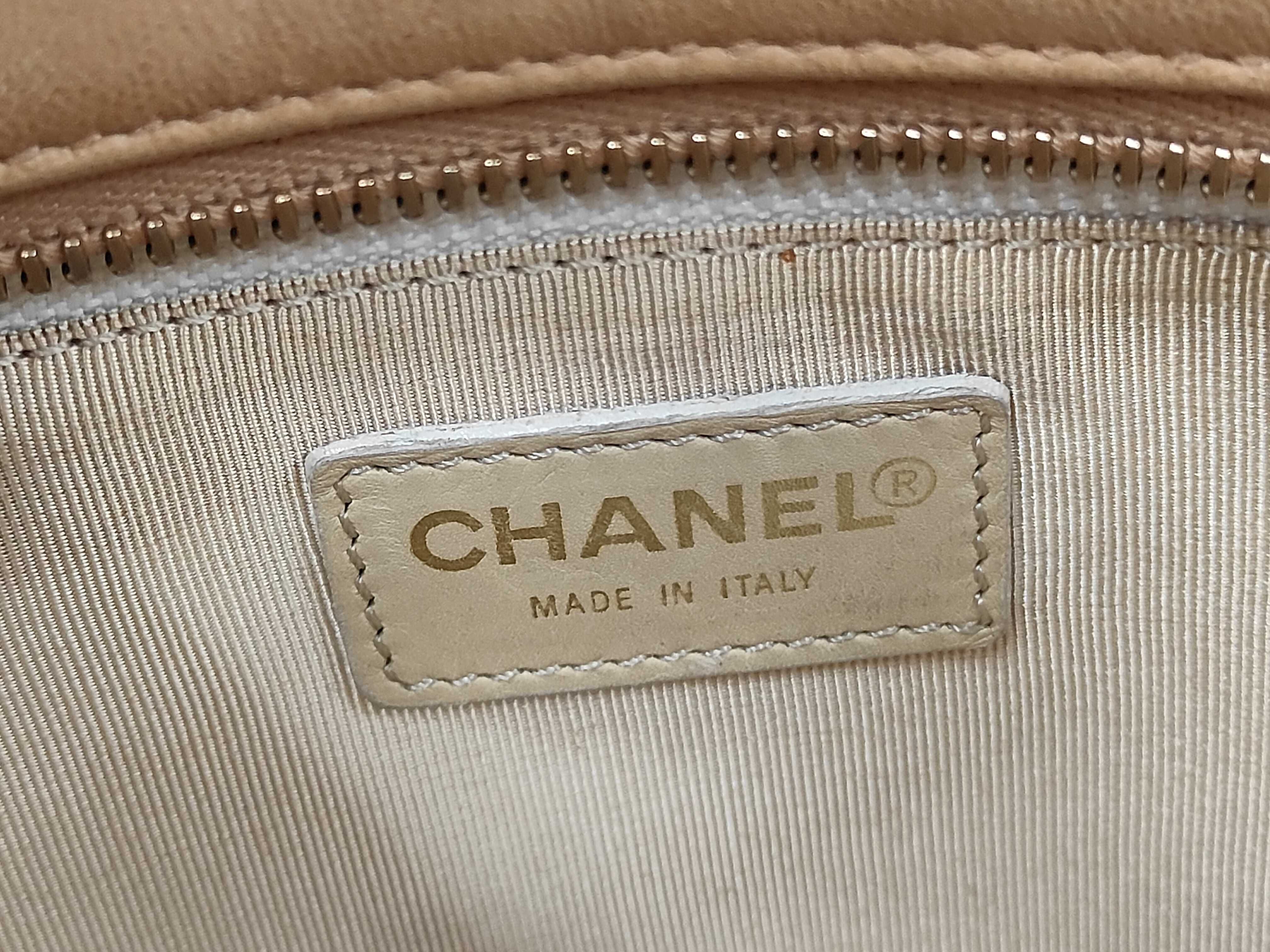 Leather Coco Mark Chocolate Bar Yellow Gold Hardware Shoulder Bag — view 10