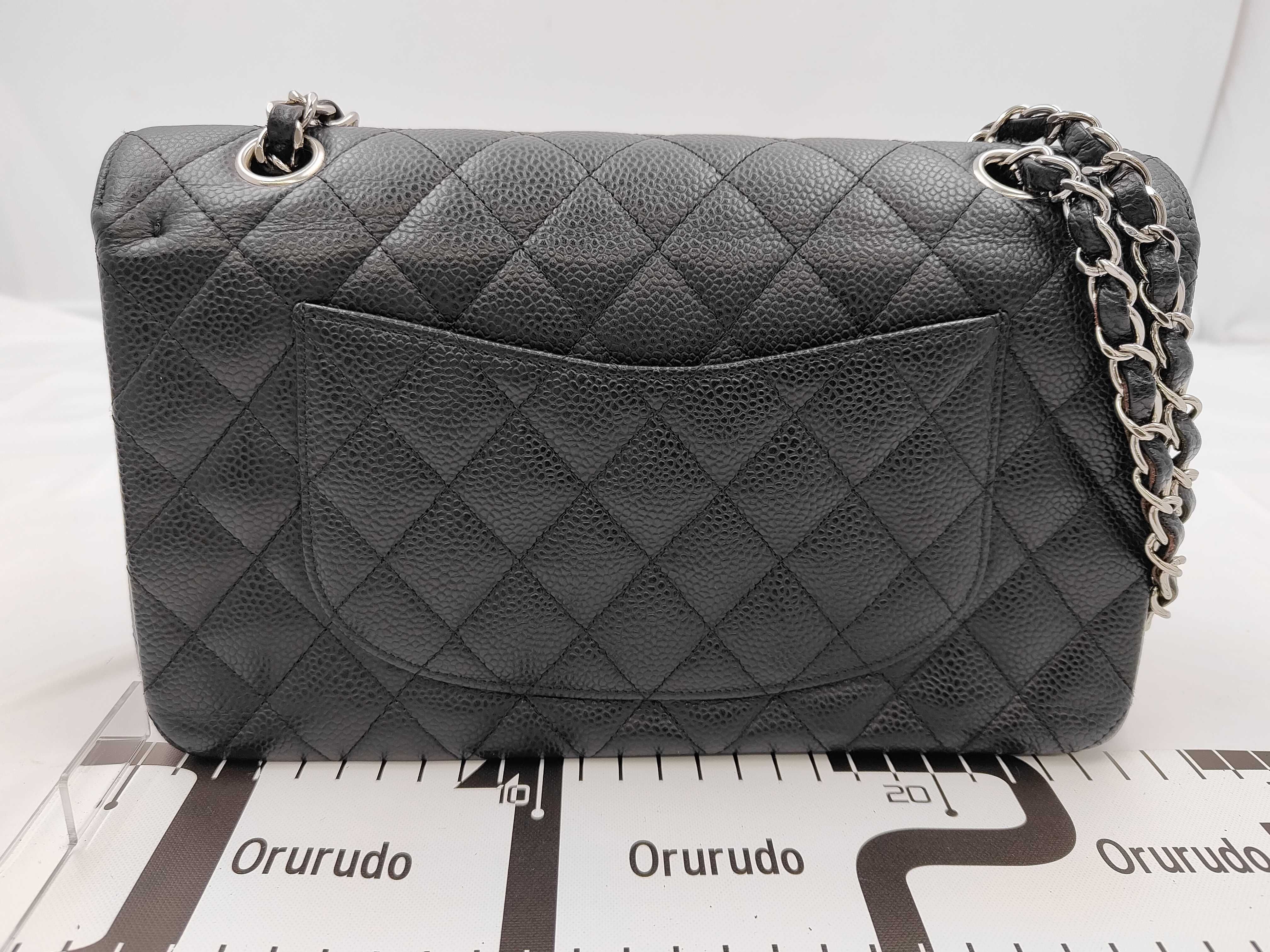 Matelassé 25 Caviar Skin Black Shoulder Bag with Silver Hardware (Serial Number 12159713, Series 12) - Includes Card and Seal. — view 2