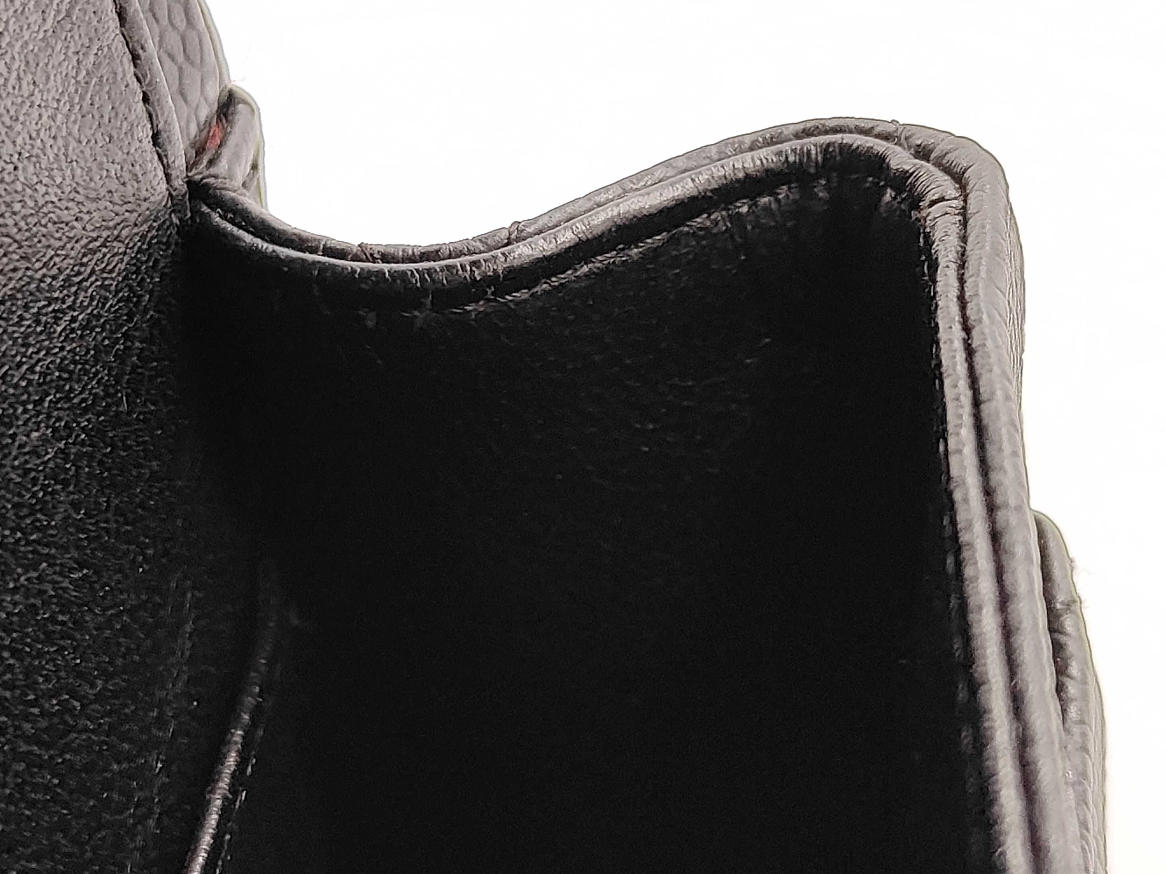 Matelassé 25 Caviar Skin Black Shoulder Bag with Silver Hardware (Serial Number 12159713, Series 12) - Includes Card and Seal. — view 9