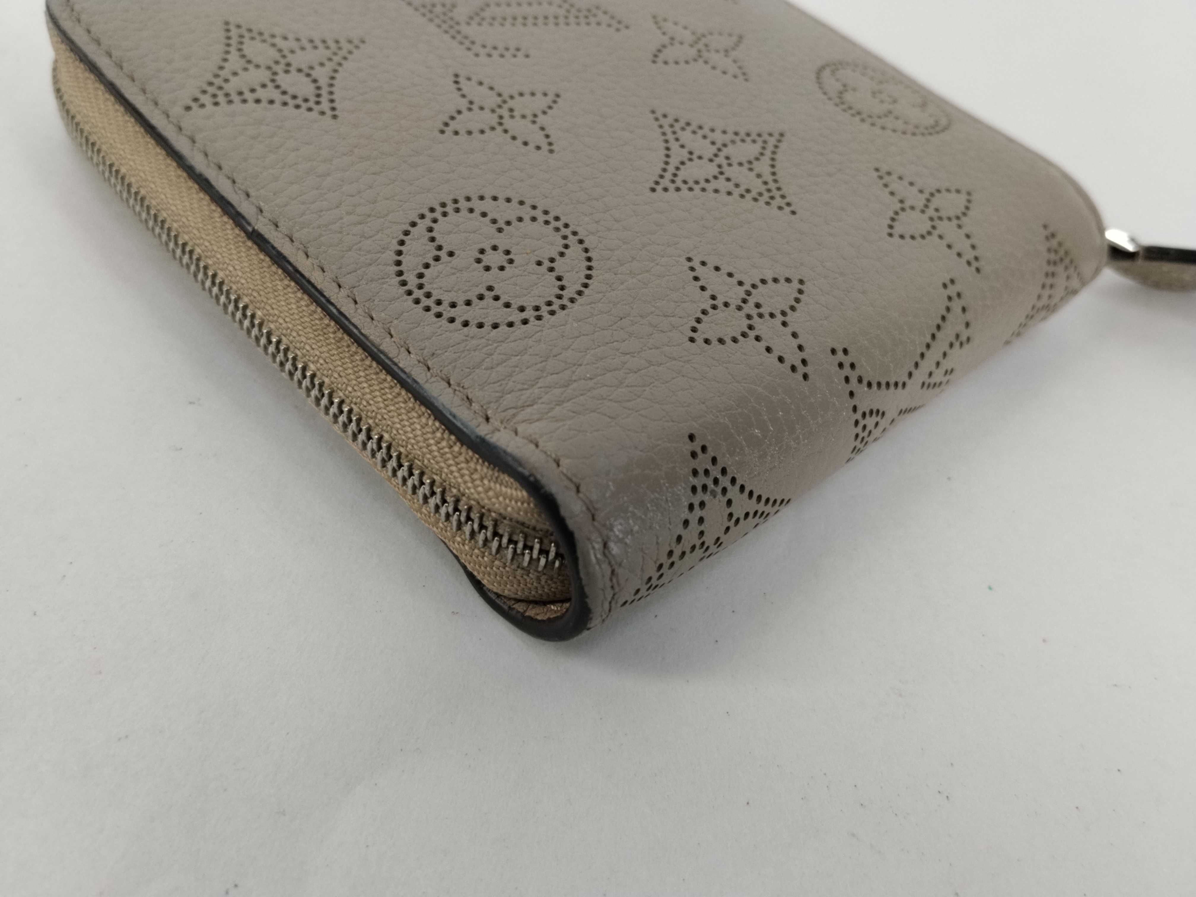 Mahina Louis Vuitton Zippy Compact Wallet Mahina Wallet — view 3