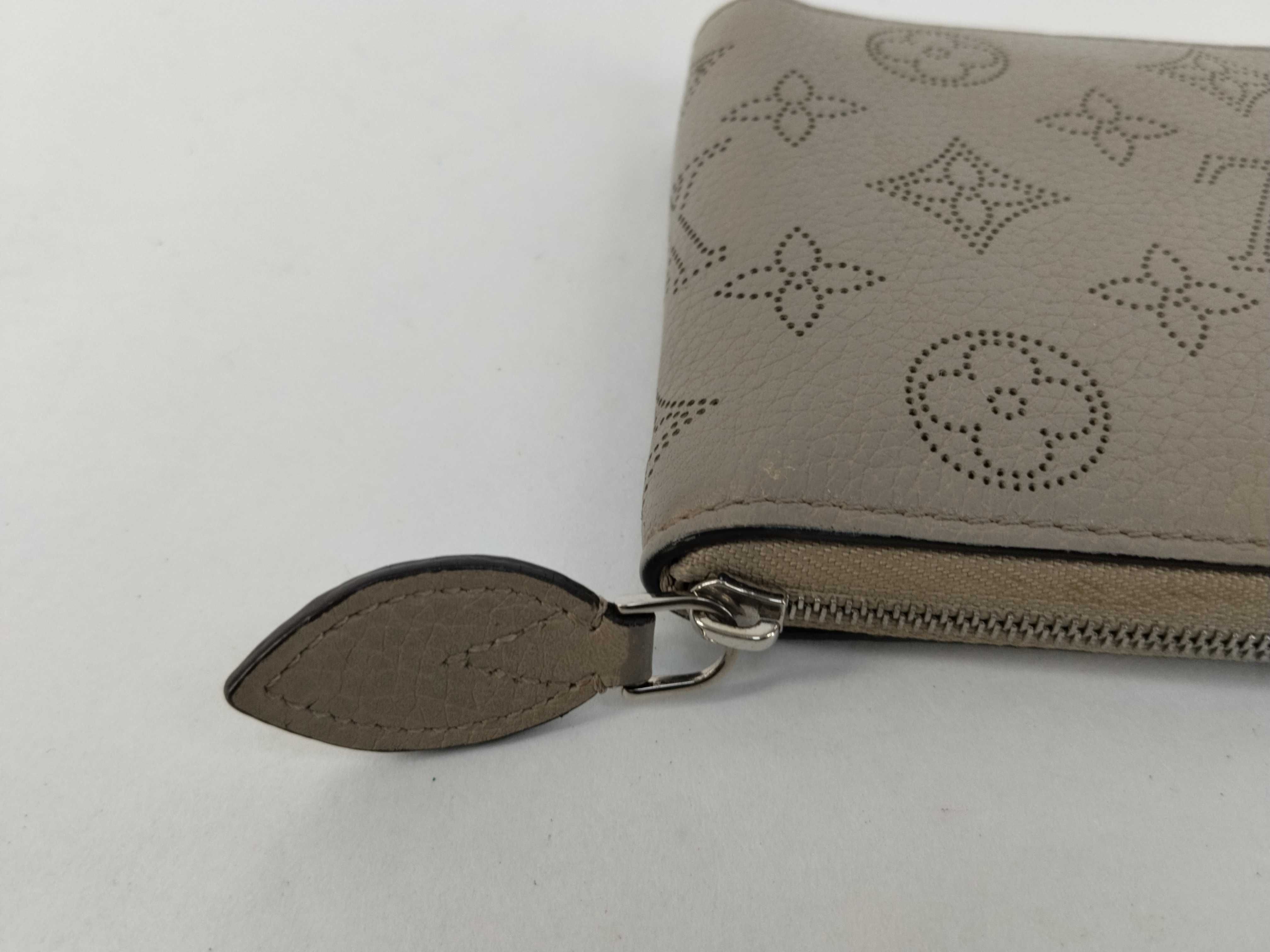 Mahina Louis Vuitton Zippy Compact Wallet Mahina Wallet — view 7