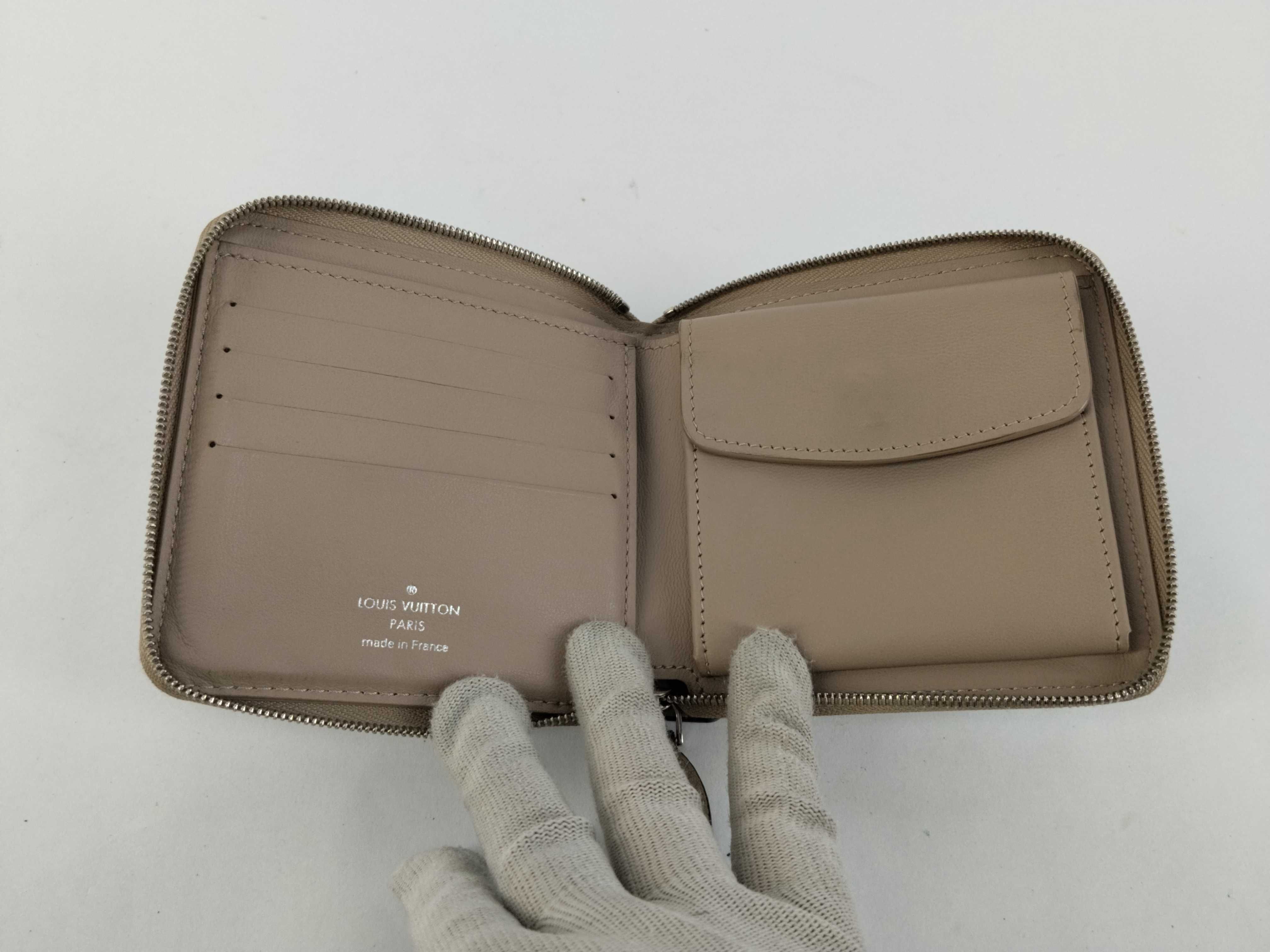 Mahina Louis Vuitton Zippy Compact Wallet Mahina Wallet — view 9